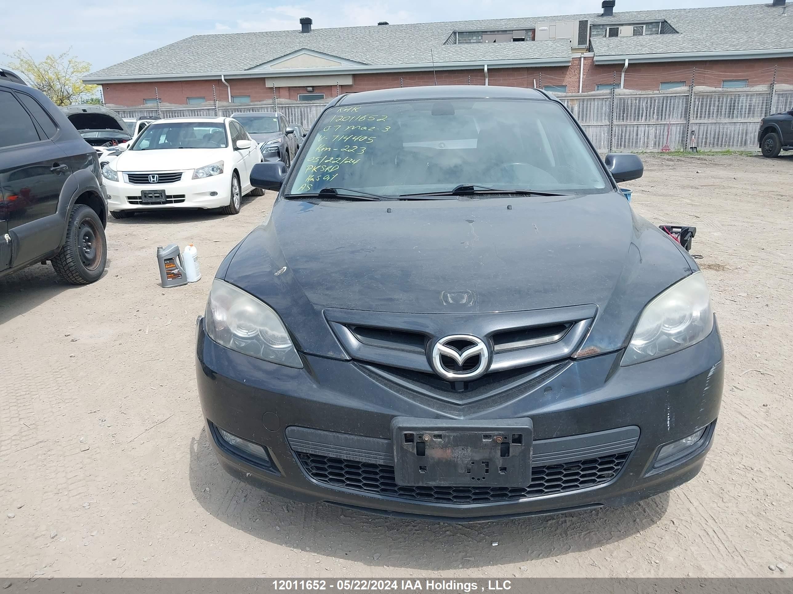 Photo 11 VIN: JM1BK343471714405 - MAZDA 3 