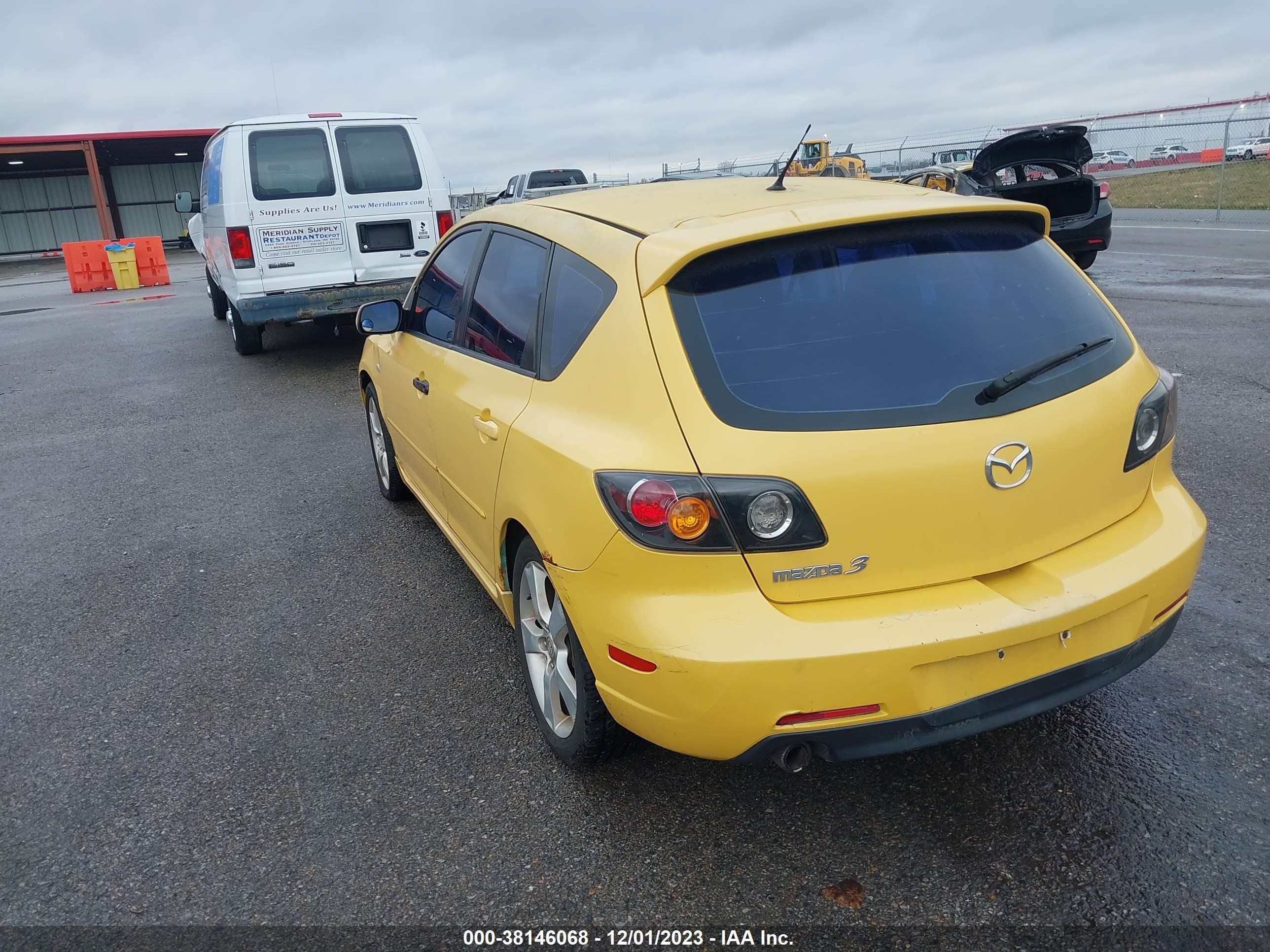 Photo 2 VIN: JM1BK343541131532 - MAZDA 3 