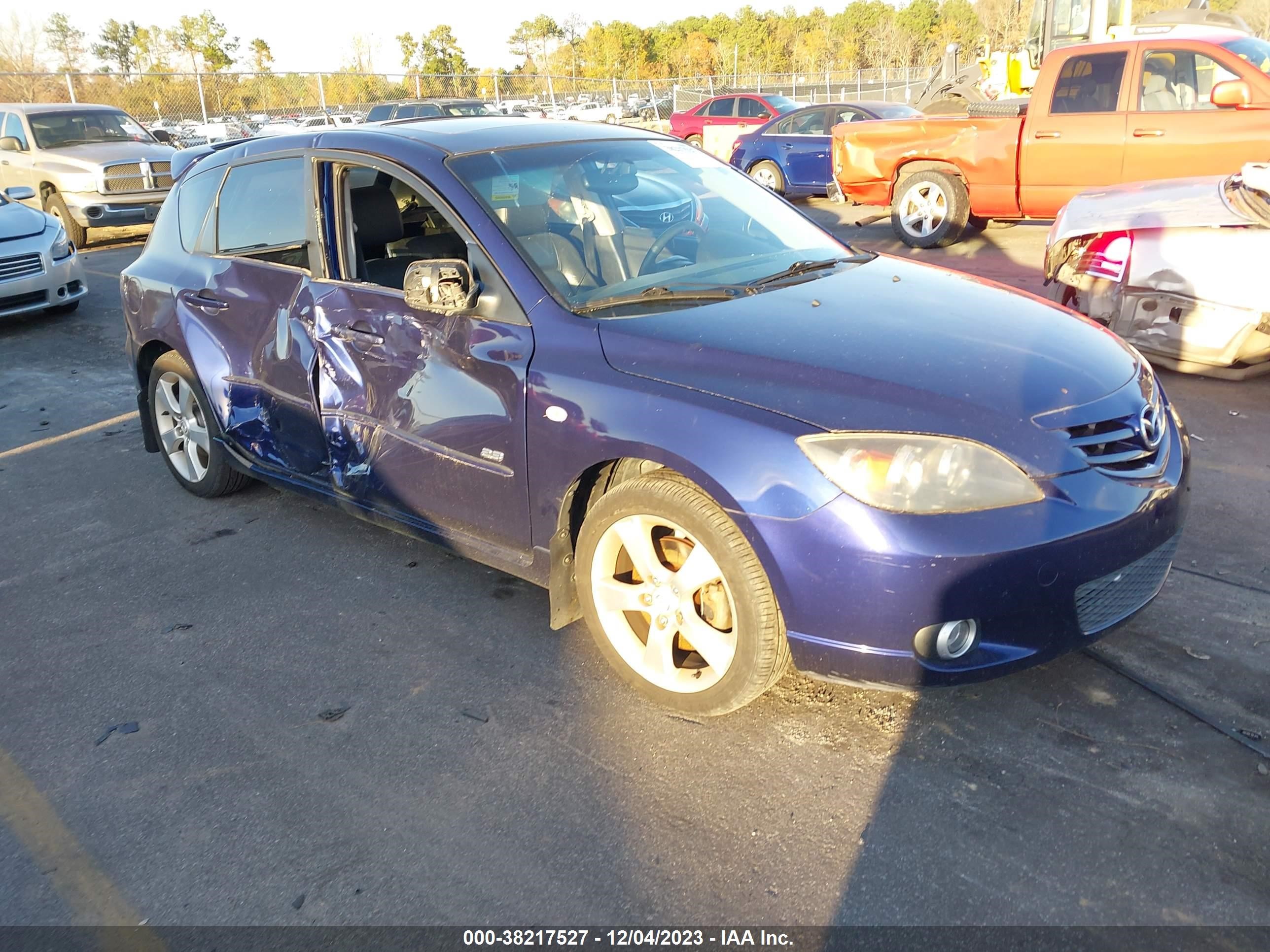 Photo 0 VIN: JM1BK343561450240 - MAZDA 3 