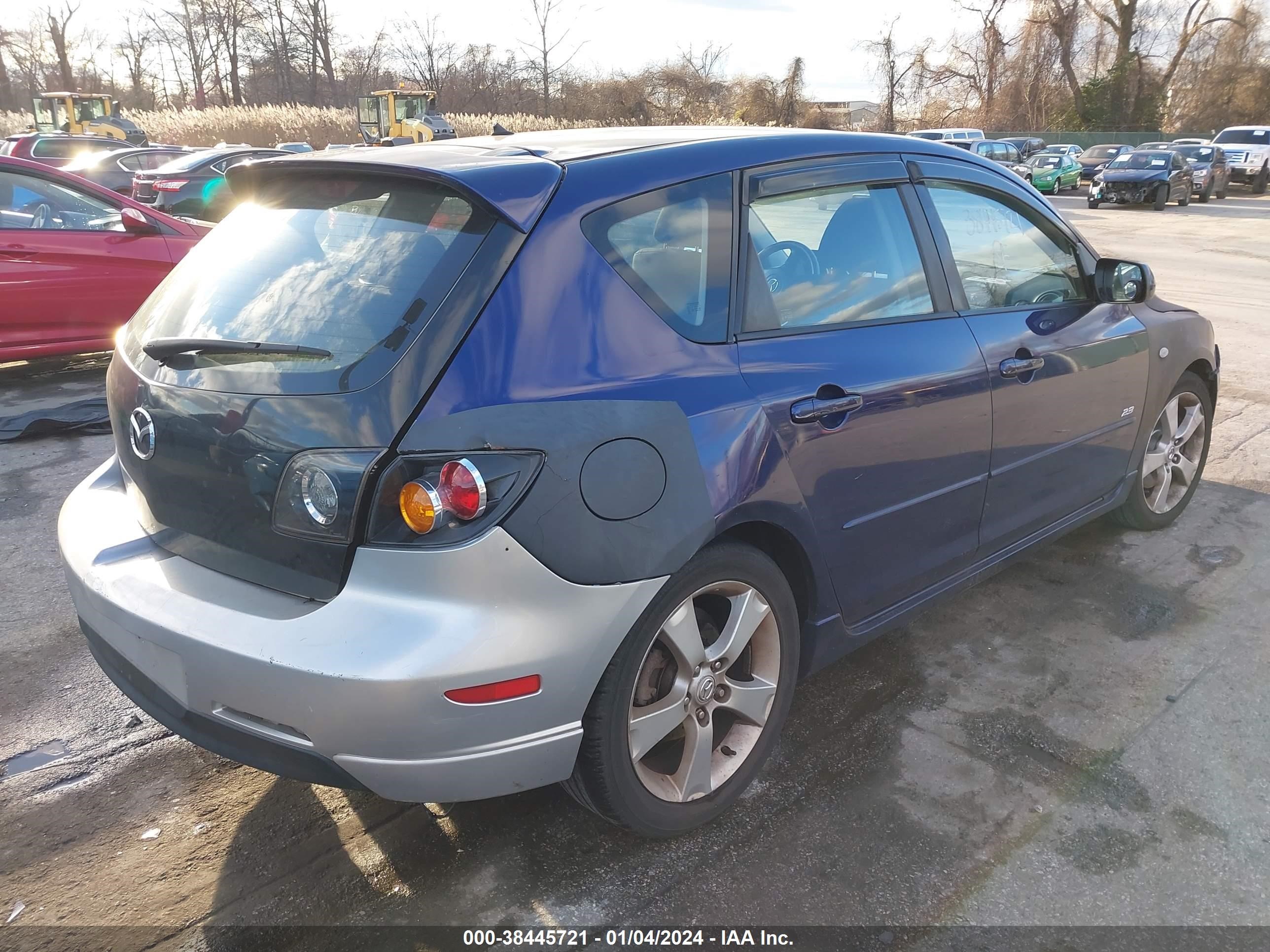 Photo 3 VIN: JM1BK343761444973 - MAZDA 3 