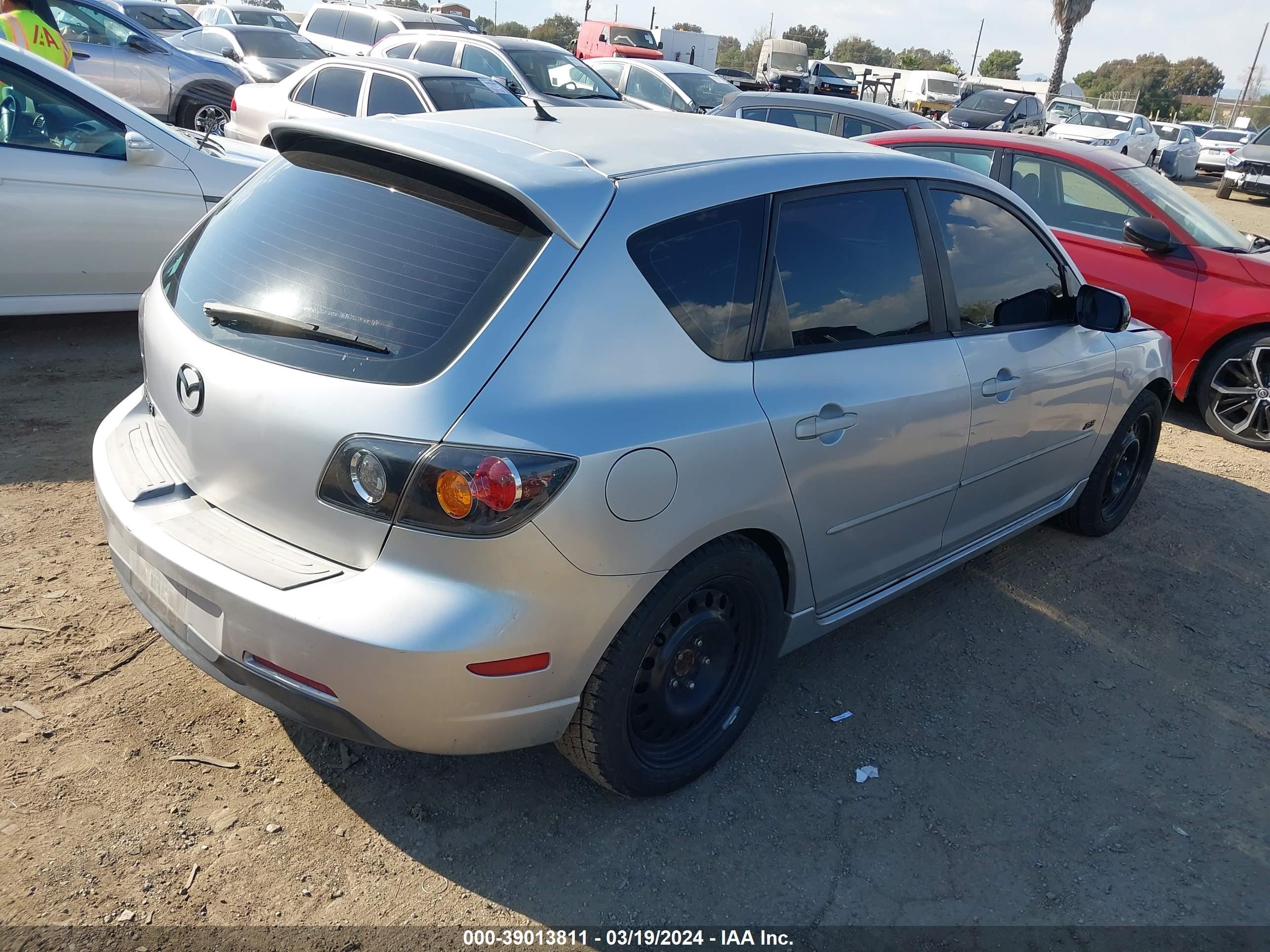 Photo 3 VIN: JM1BK343851284813 - MAZDA 3 