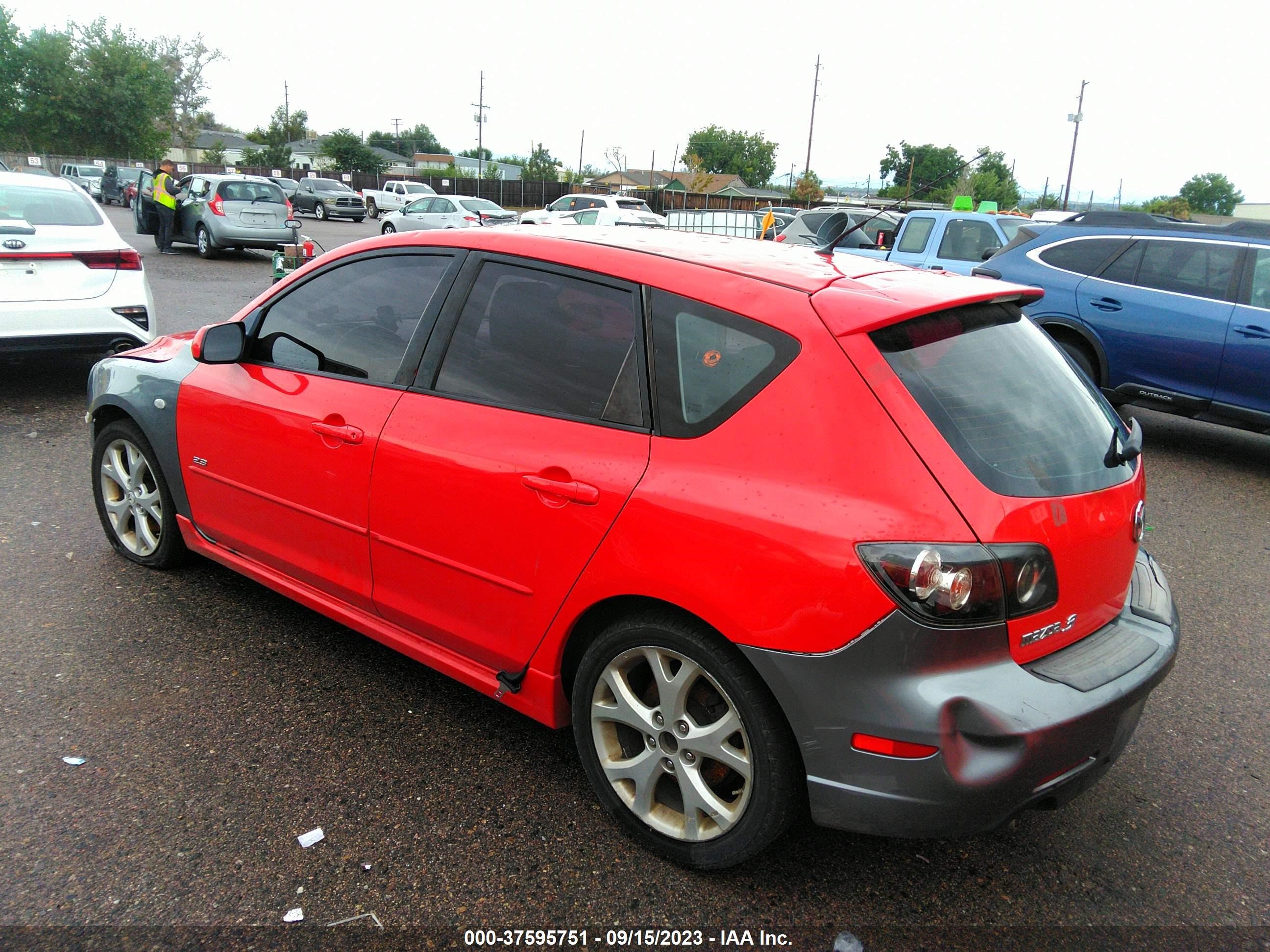 Photo 2 VIN: JM1BK343881822530 - MAZDA 3 