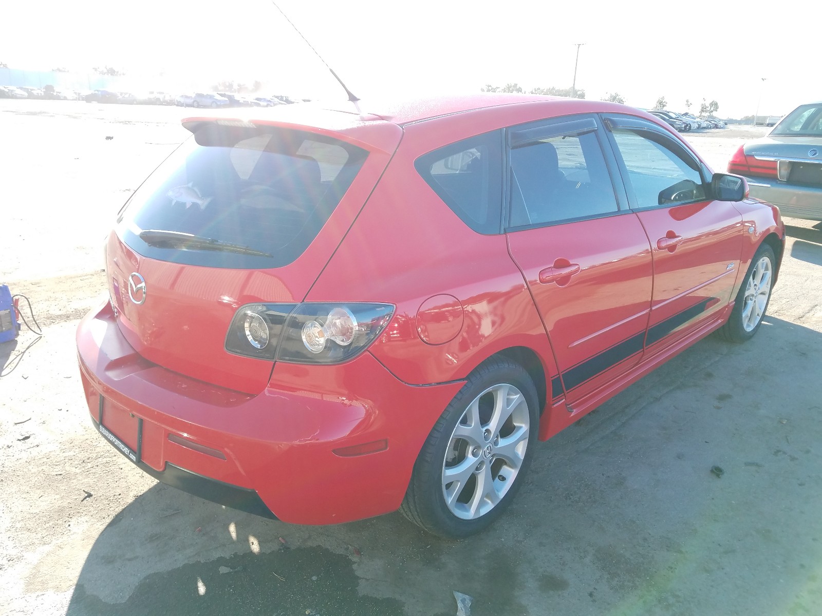 Photo 3 VIN: JM1BK343881866981 - MAZDA 3 HATCHBAC 