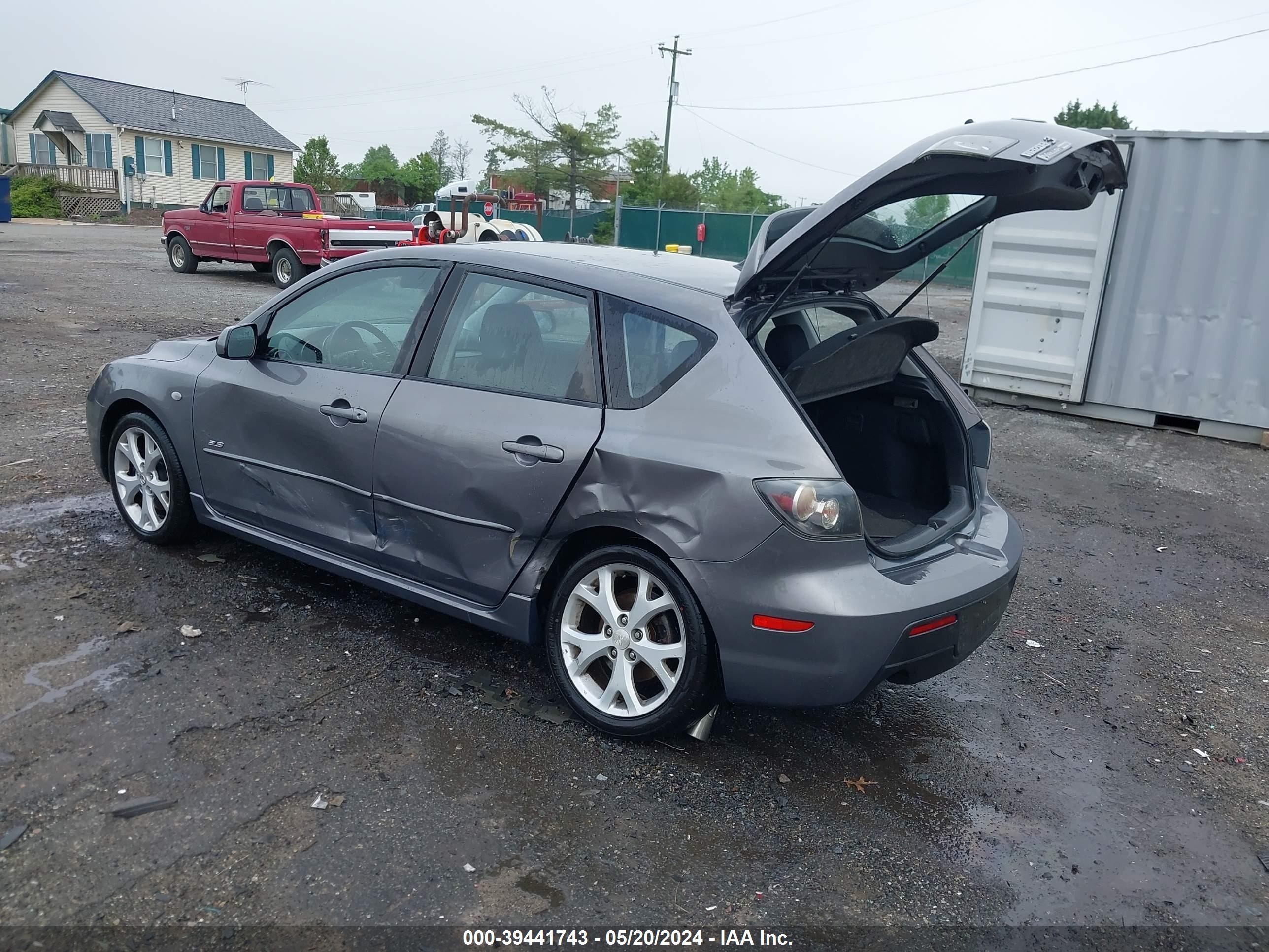 Photo 2 VIN: JM1BK343981782796 - MAZDA 3 