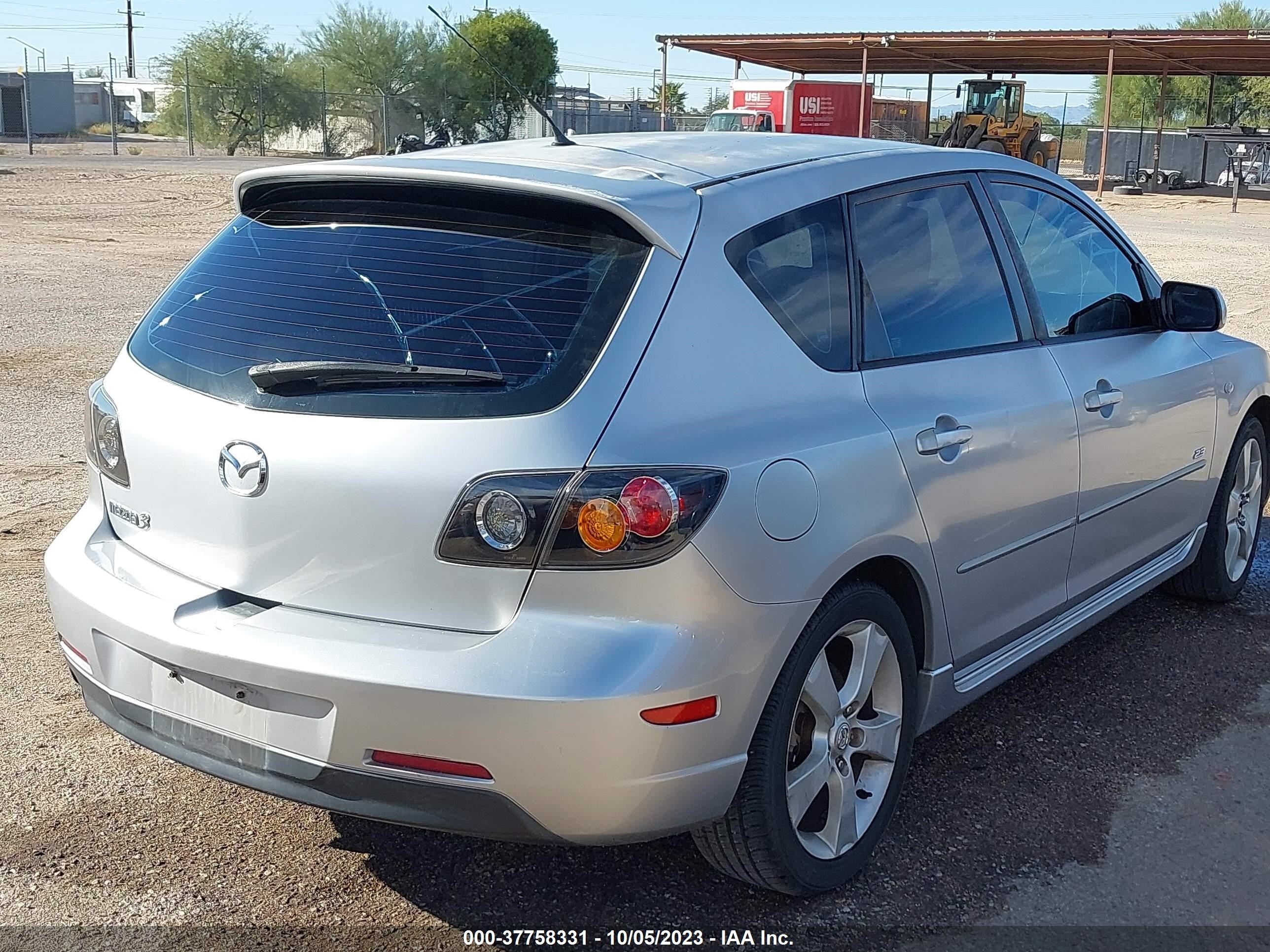 Photo 3 VIN: JM1BK343X51336443 - MAZDA 3 