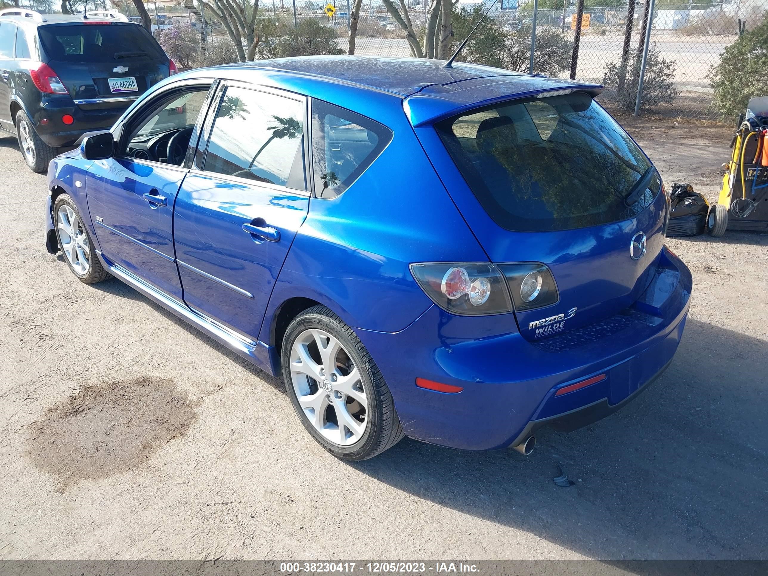 Photo 2 VIN: JM1BK343X71674475 - MAZDA 3 