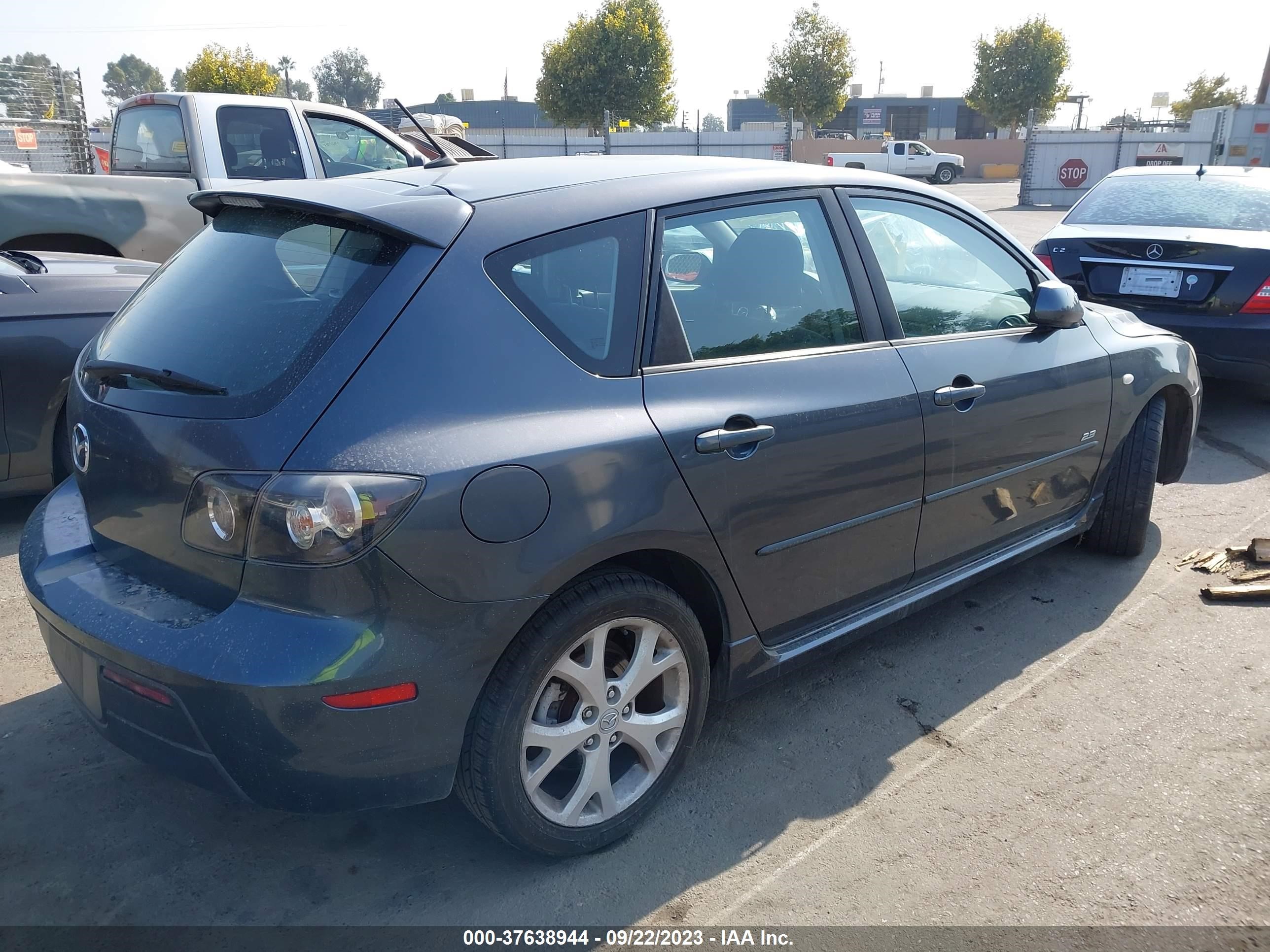 Photo 3 VIN: JM1BK344291250364 - MAZDA 3 