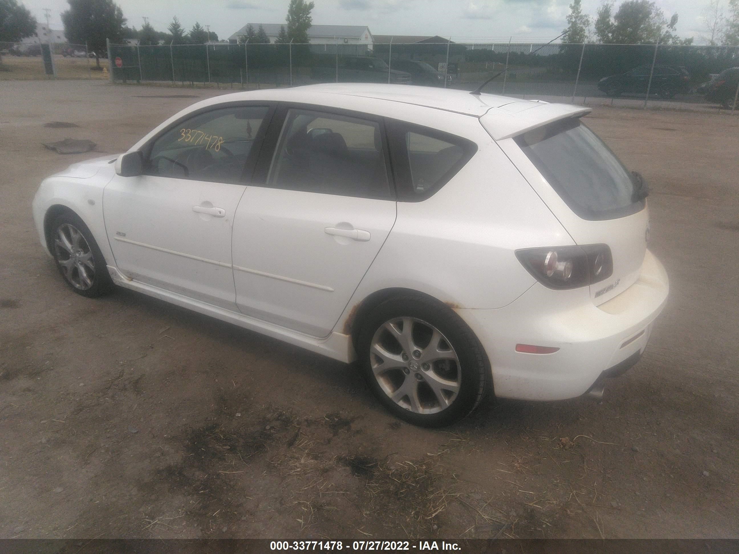 Photo 2 VIN: JM1BK344381858926 - MAZDA 3 