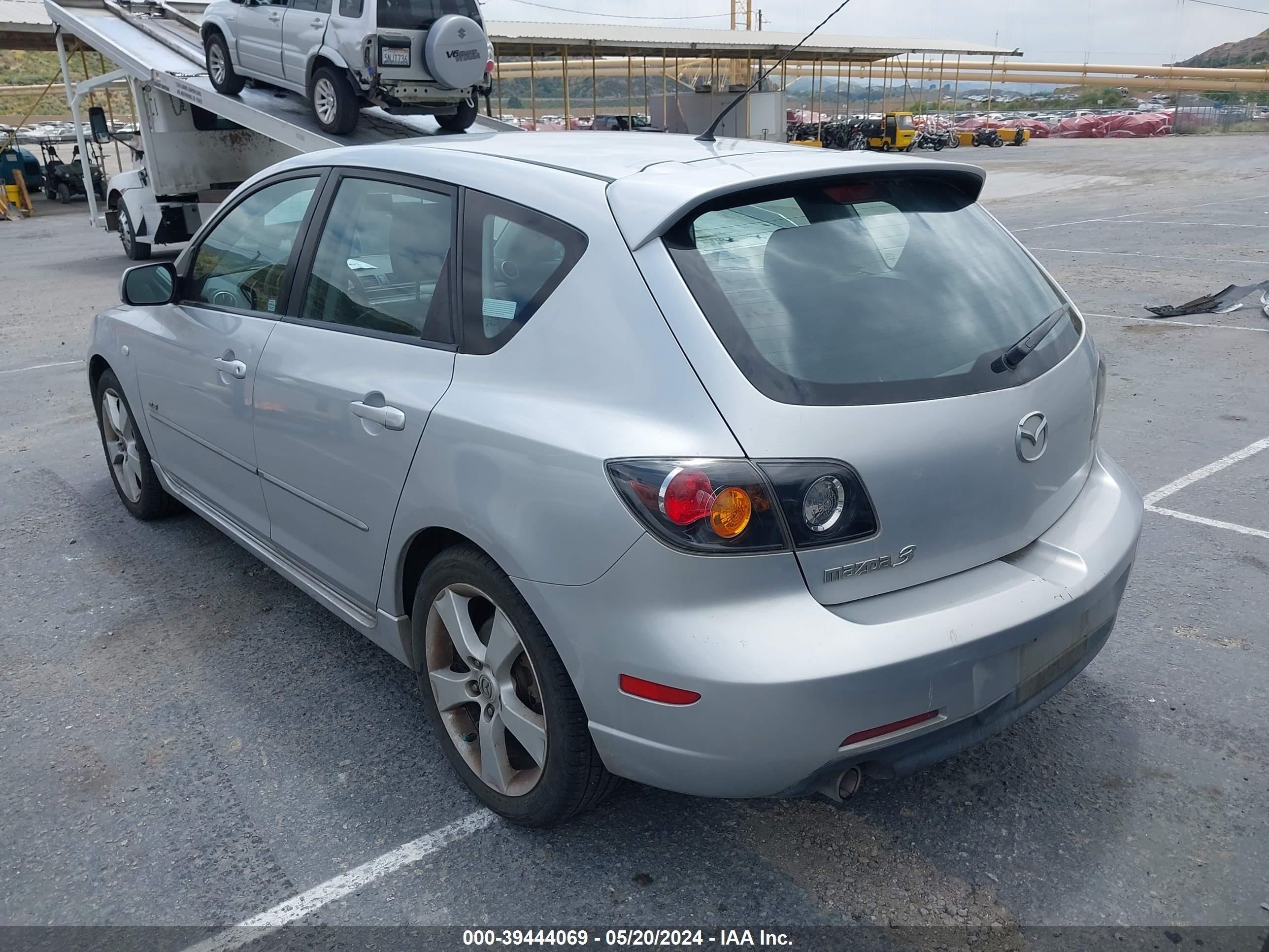 Photo 2 VIN: JM1BK344461535563 - MAZDA 3 