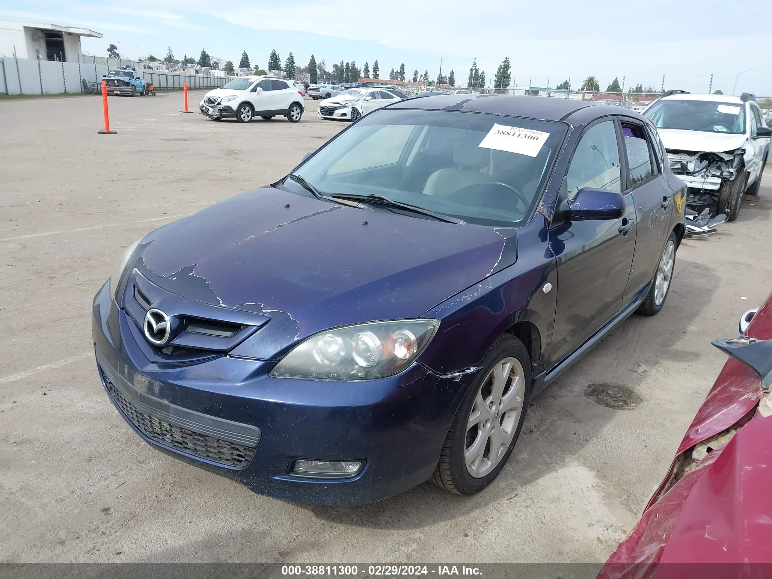 Photo 1 VIN: JM1BK344481108774 - MAZDA 3 