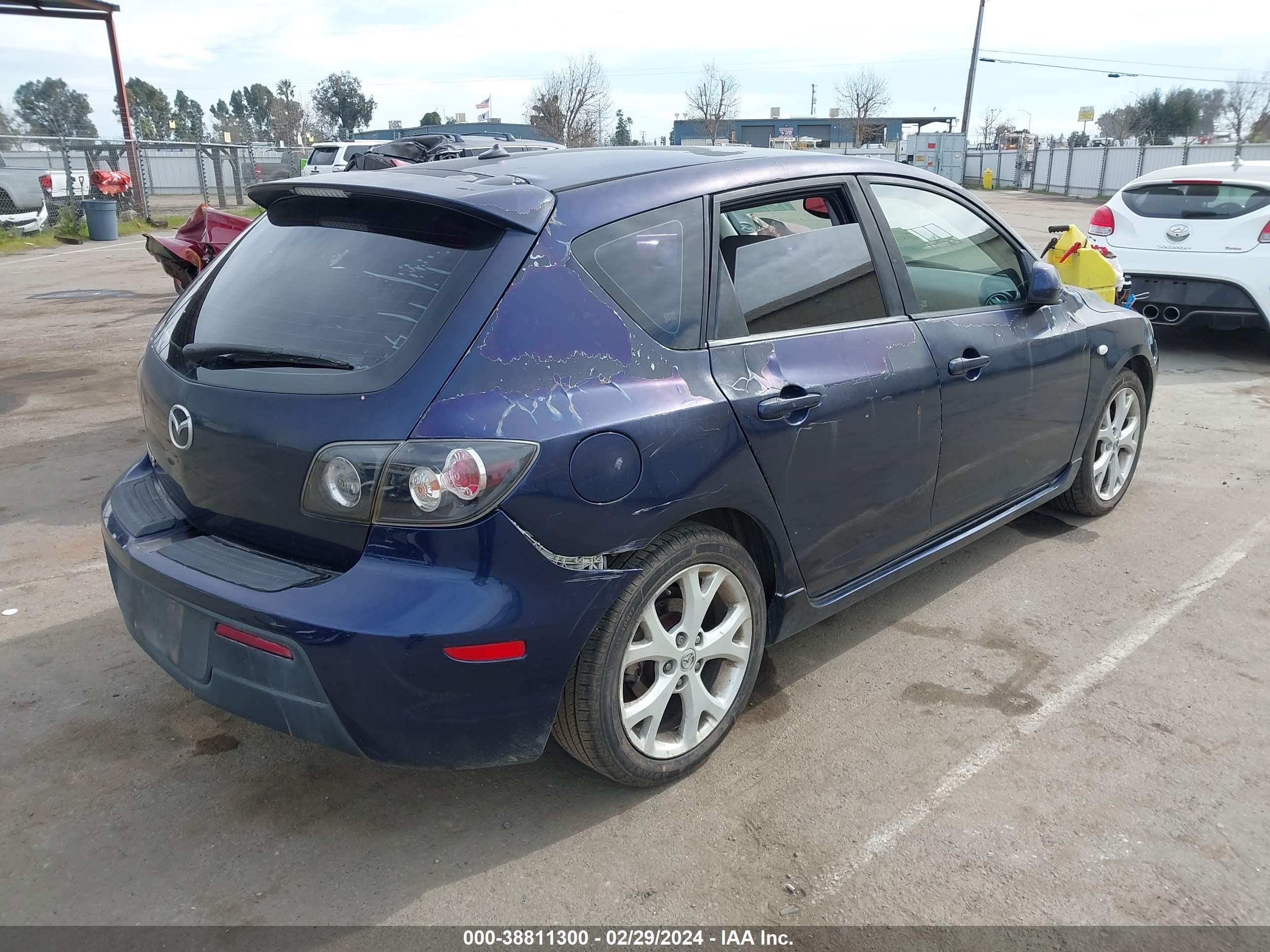 Photo 3 VIN: JM1BK344481108774 - MAZDA 3 