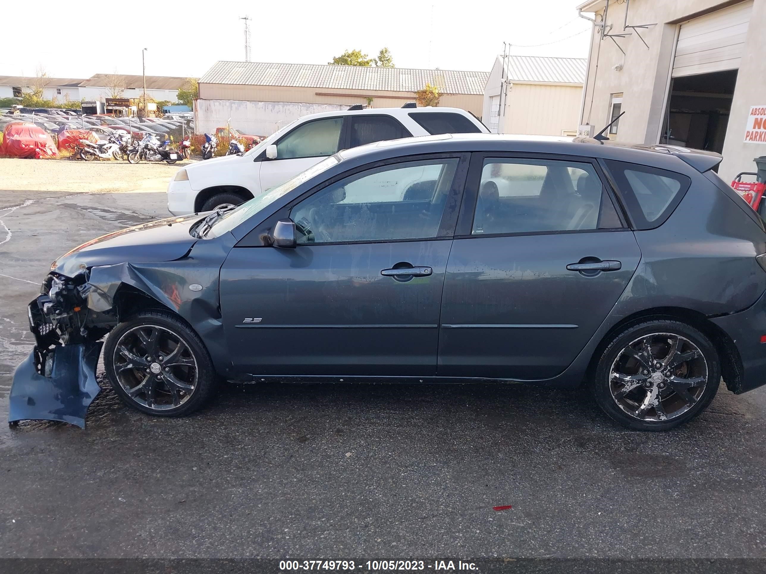 Photo 13 VIN: JM1BK344781114004 - MAZDA 3 