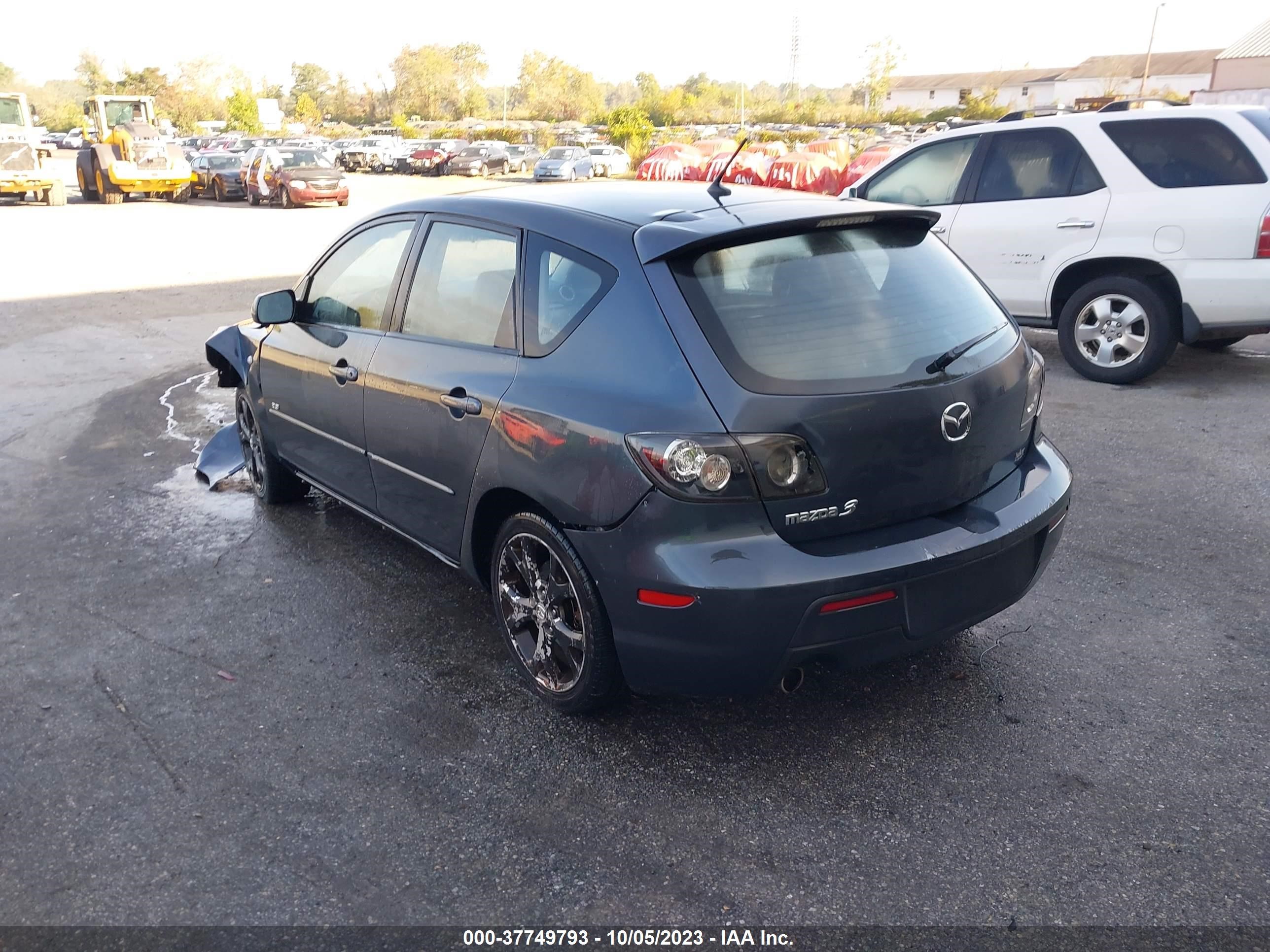 Photo 2 VIN: JM1BK344781114004 - MAZDA 3 