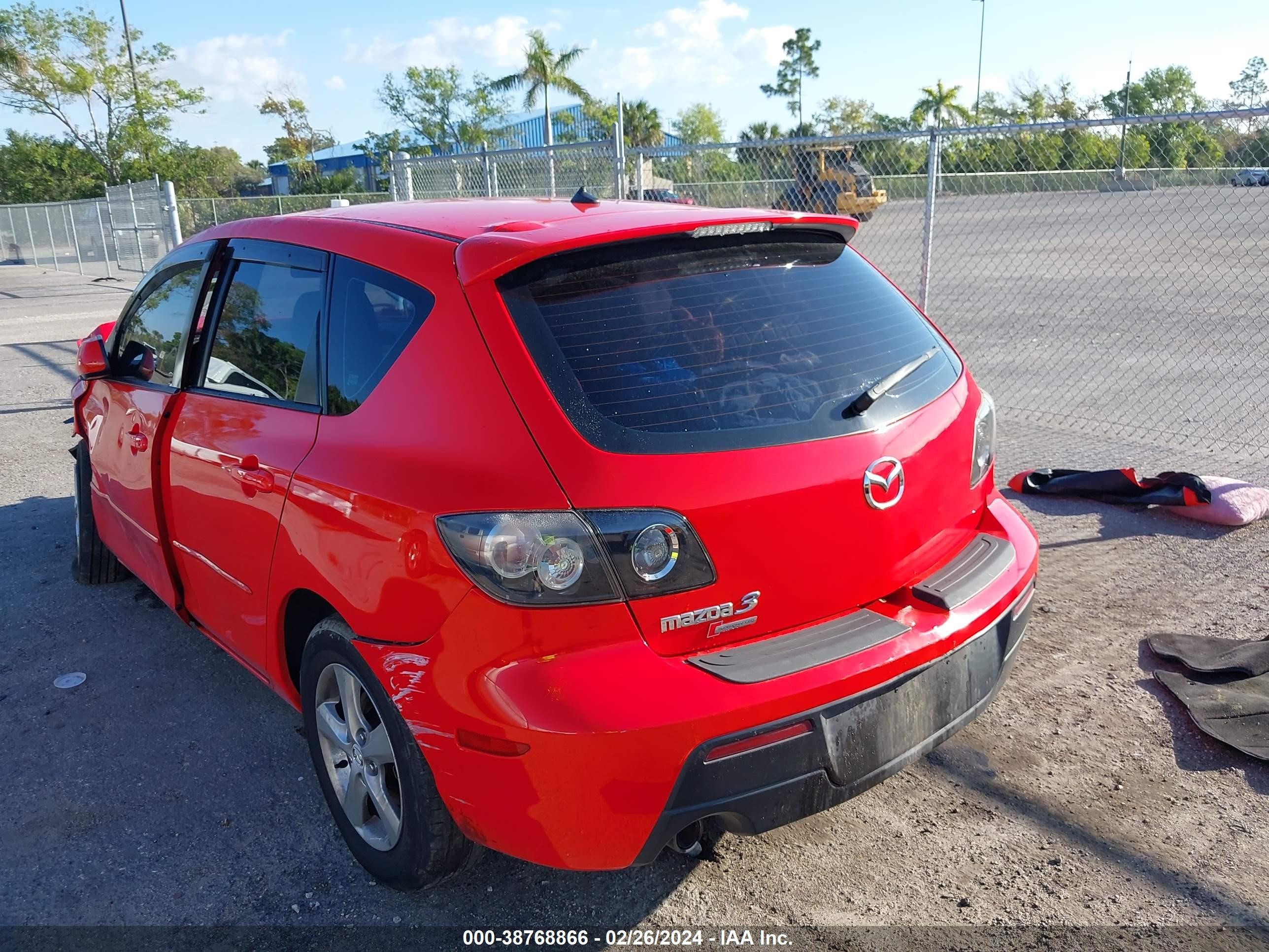 Photo 2 VIN: JM1BK34F781177797 - MAZDA 3 