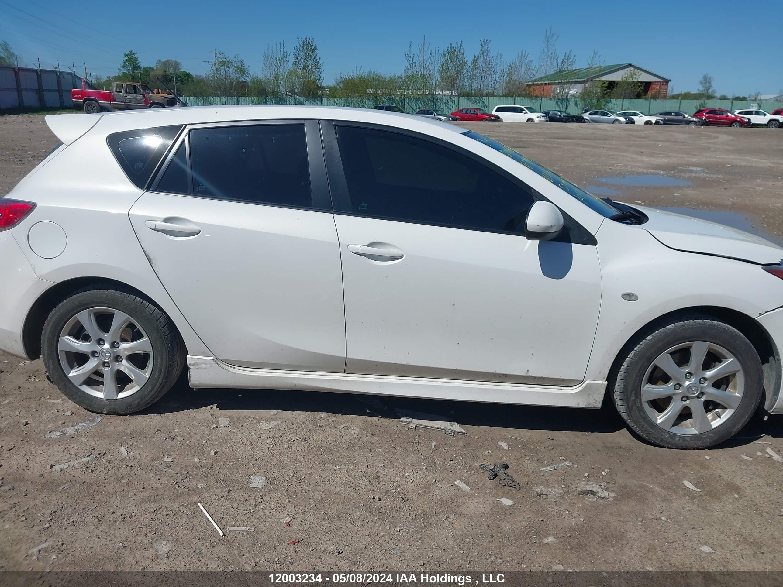 Photo 12 VIN: JM1BL1H55A1206996 - MAZDA 3 