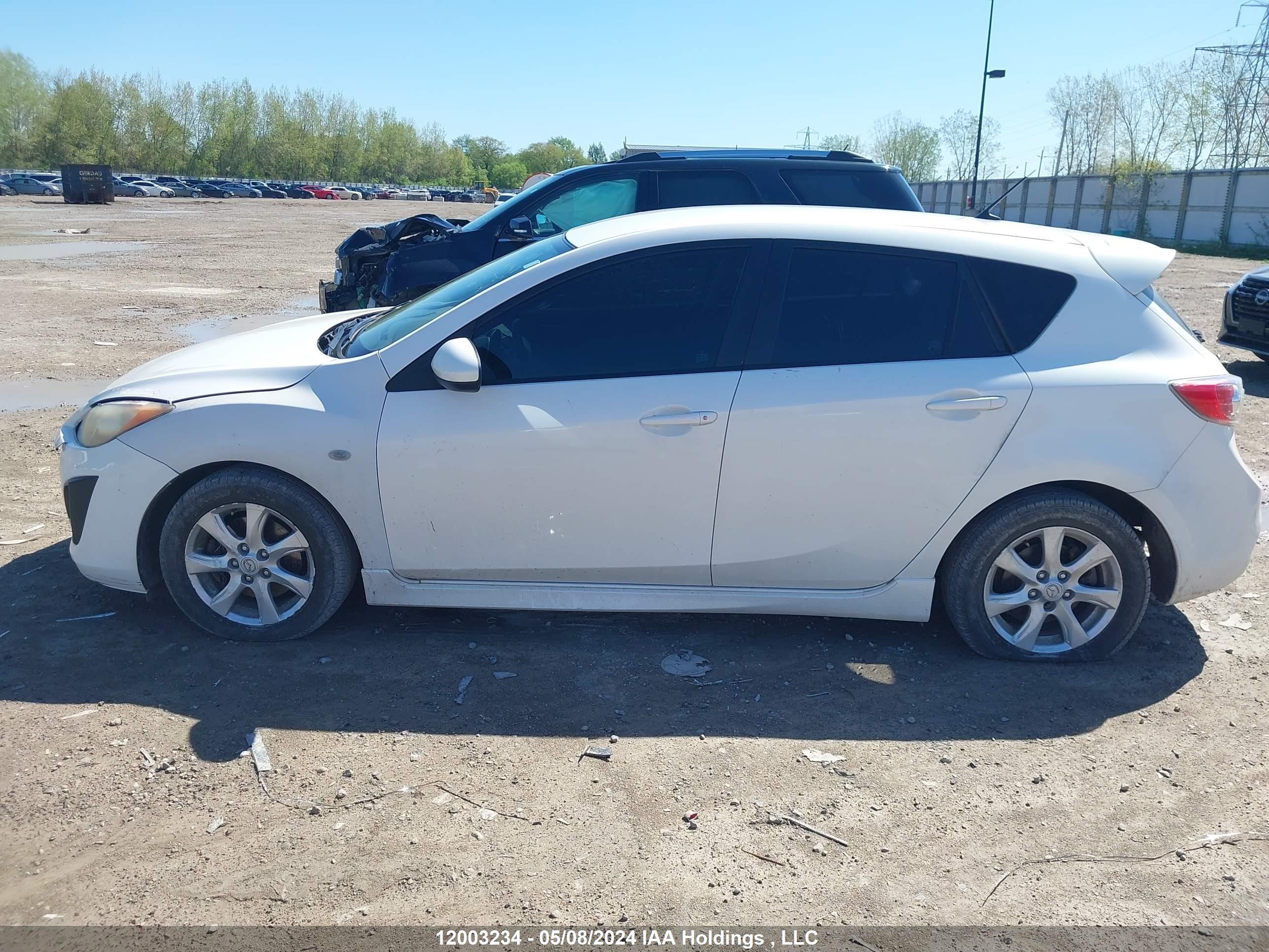 Photo 13 VIN: JM1BL1H55A1206996 - MAZDA 3 