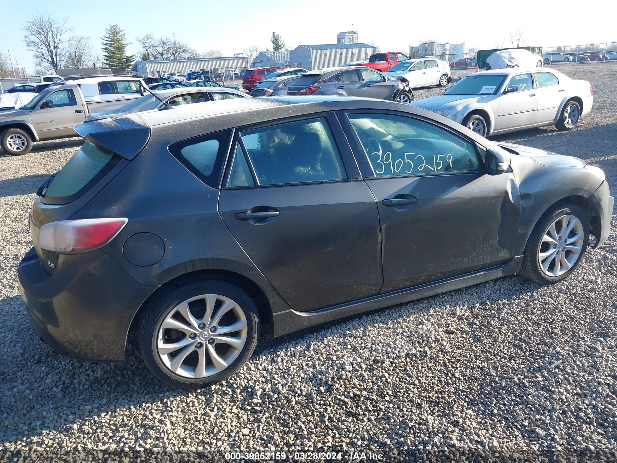 Photo 12 VIN: JM1BL1H5XA1113441 - MAZDA 3 