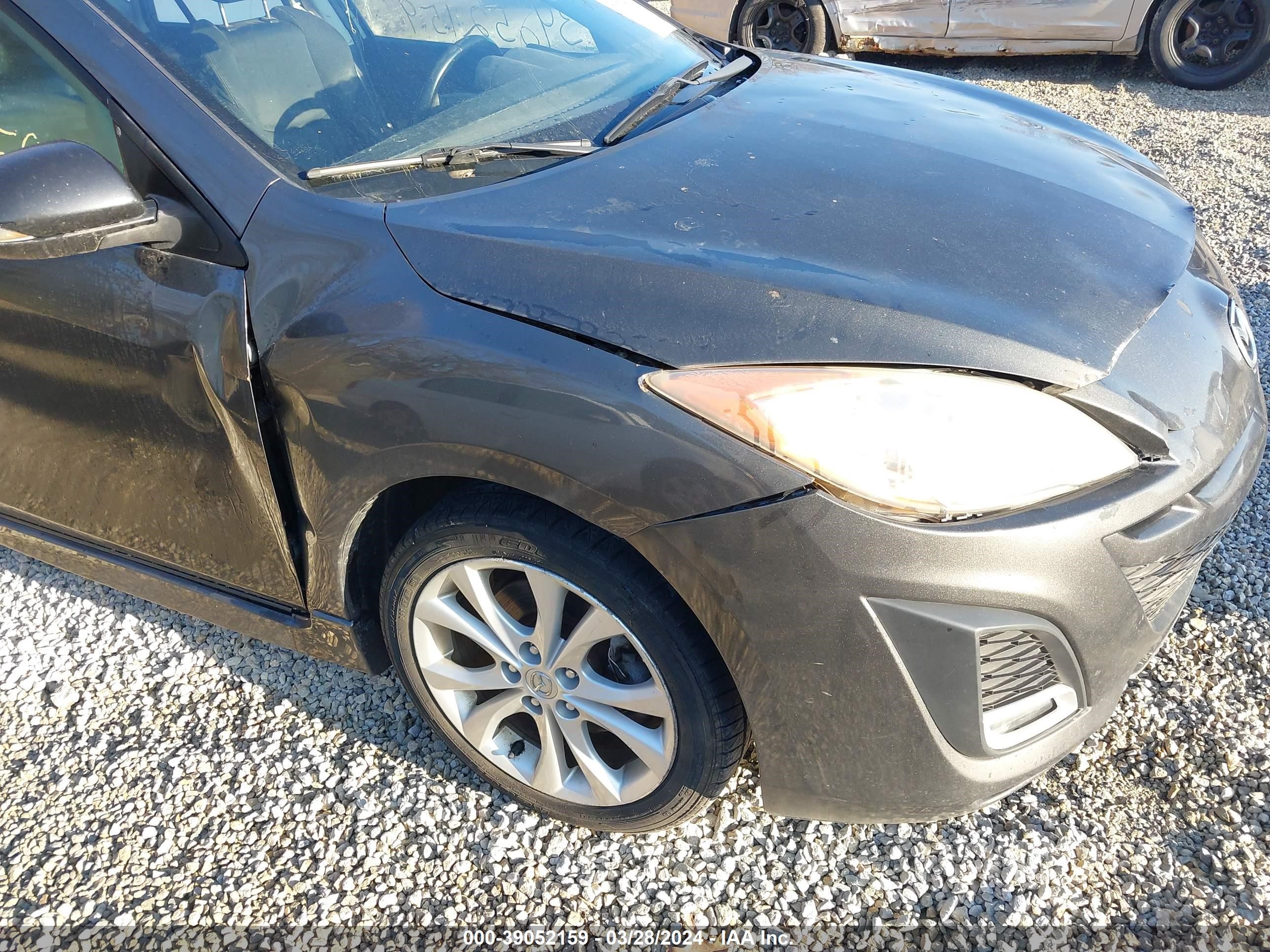 Photo 5 VIN: JM1BL1H5XA1113441 - MAZDA 3 