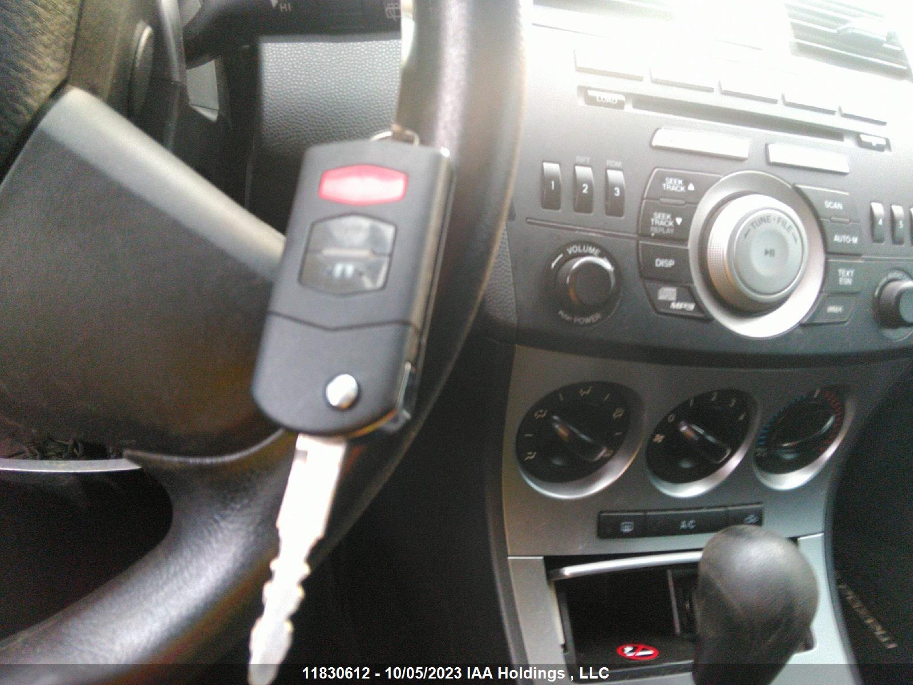 Photo 10 VIN: JM1BL1HF2A1347856 - MAZDA 3 