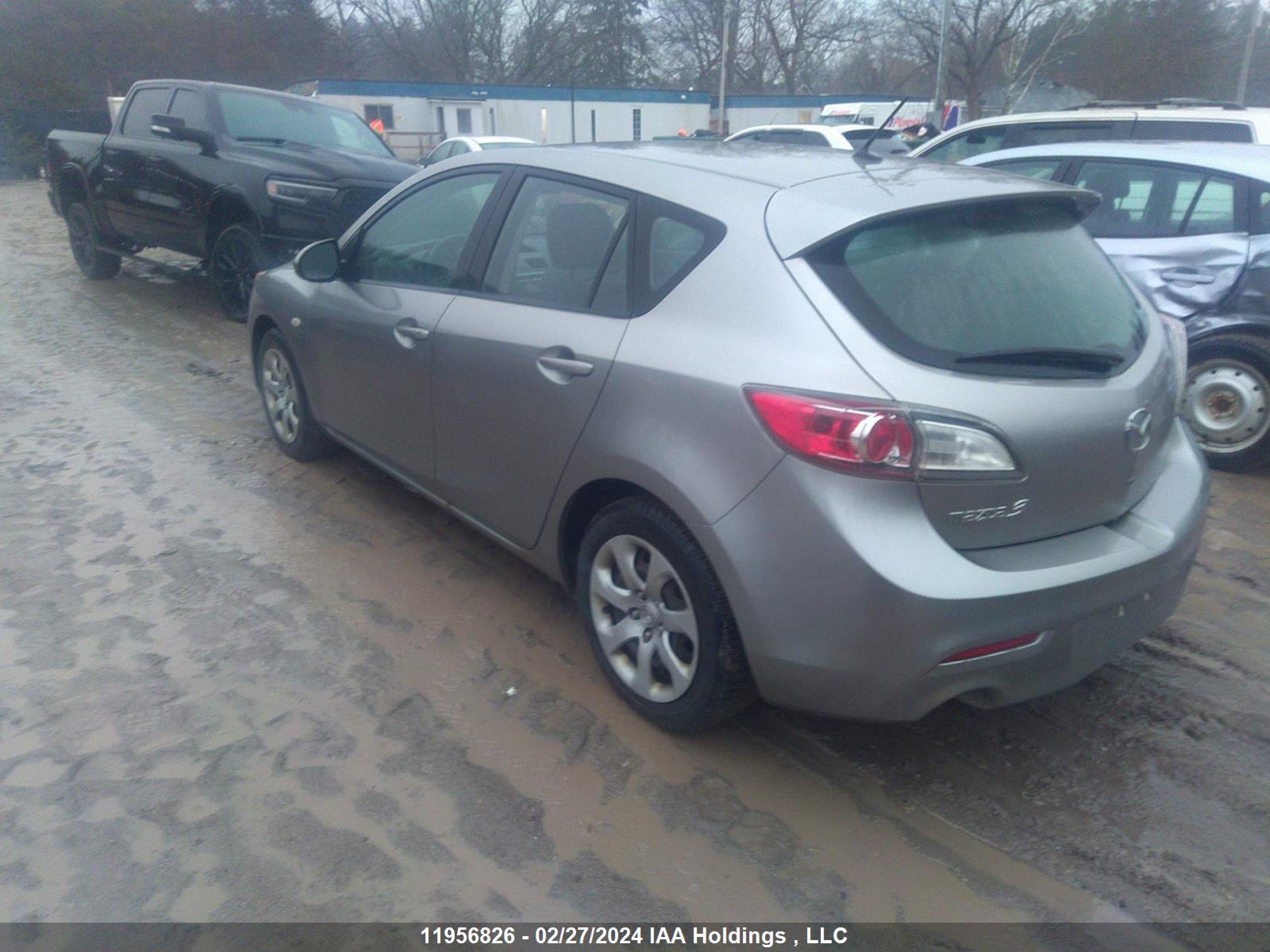 Photo 2 VIN: JM1BL1HF8A1259913 - MAZDA 3 