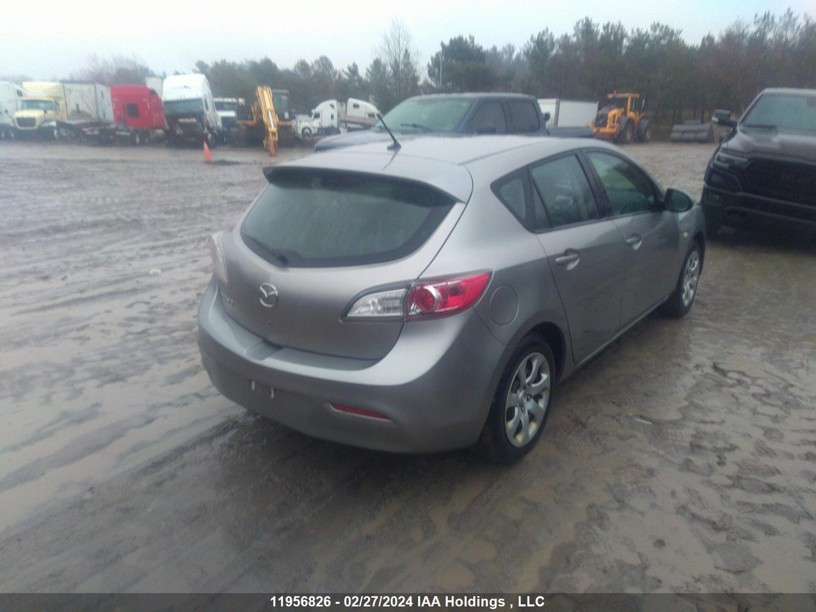 Photo 3 VIN: JM1BL1HF8A1259913 - MAZDA 3 