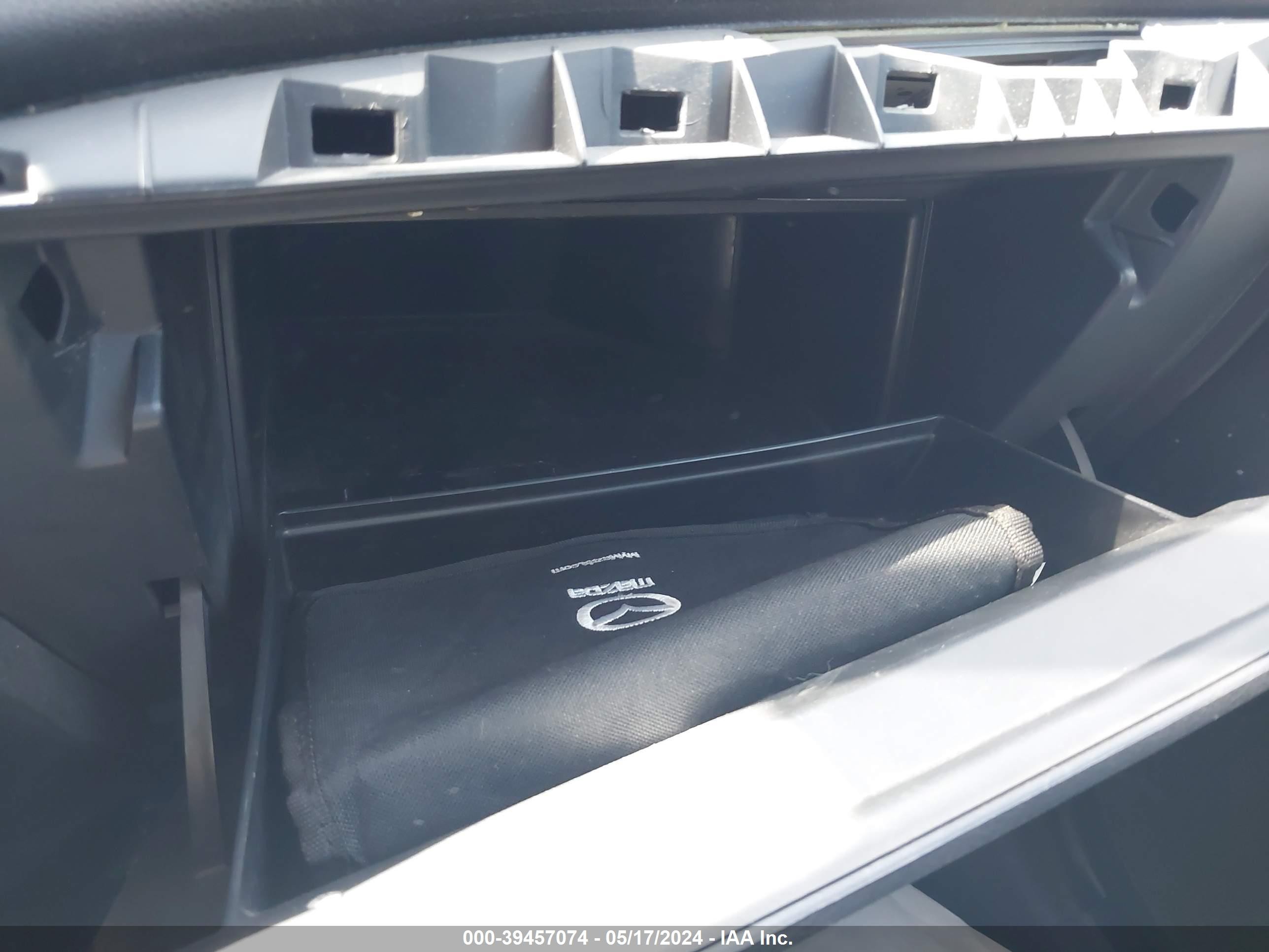 Photo 6 VIN: JM1BL1K42B1429028 - MAZDA 3 