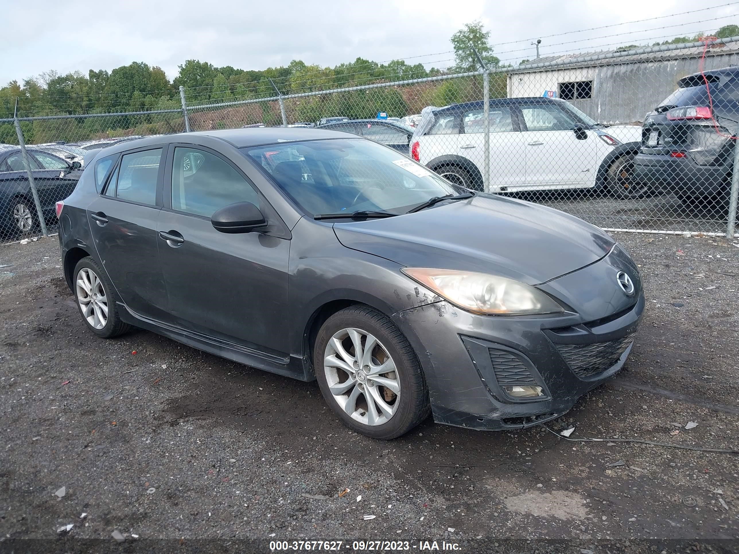 Photo 0 VIN: JM1BL1K53B1424008 - MAZDA 3 