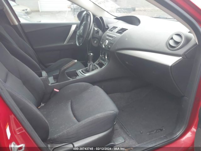 Photo 4 VIN: JM1BL1K5XB1463890 - MAZDA MAZDA3 