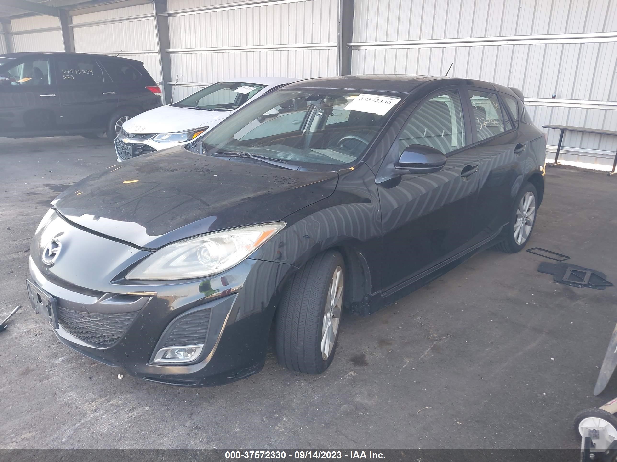 Photo 1 VIN: JM1BL1K6XB1391582 - MAZDA 3 