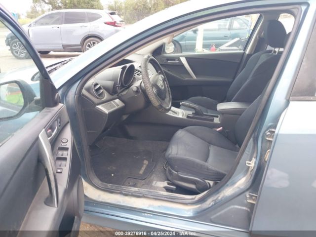 Photo 4 VIN: JM1BL1K6XB1452347 - MAZDA MAZDA3 