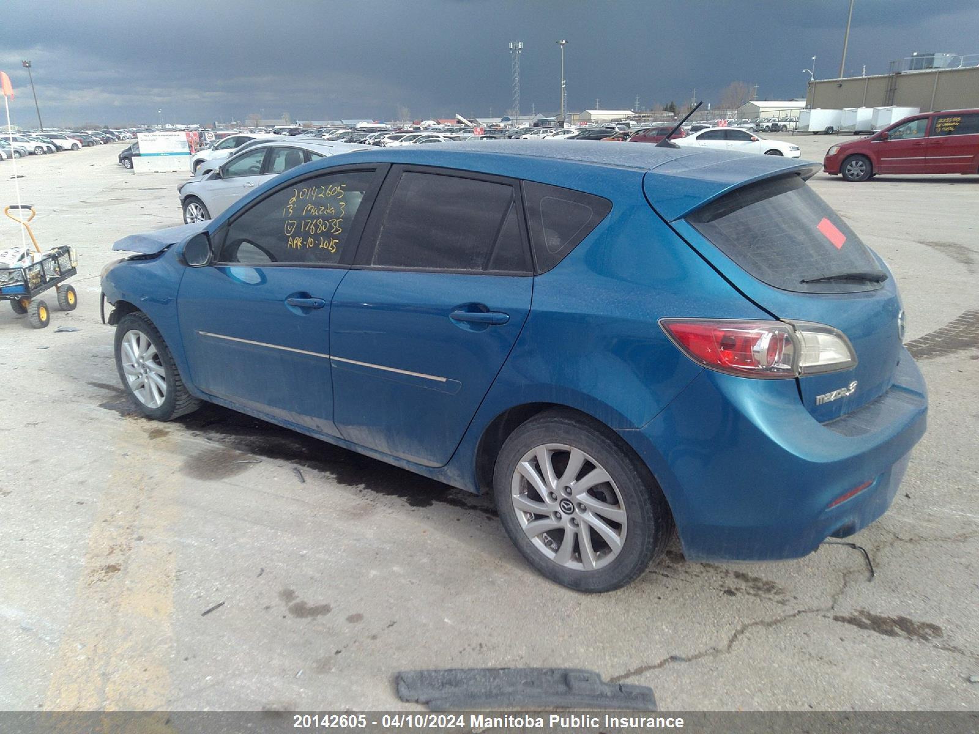 Photo 2 VIN: JM1BL1KF0D1768035 - MAZDA 3 