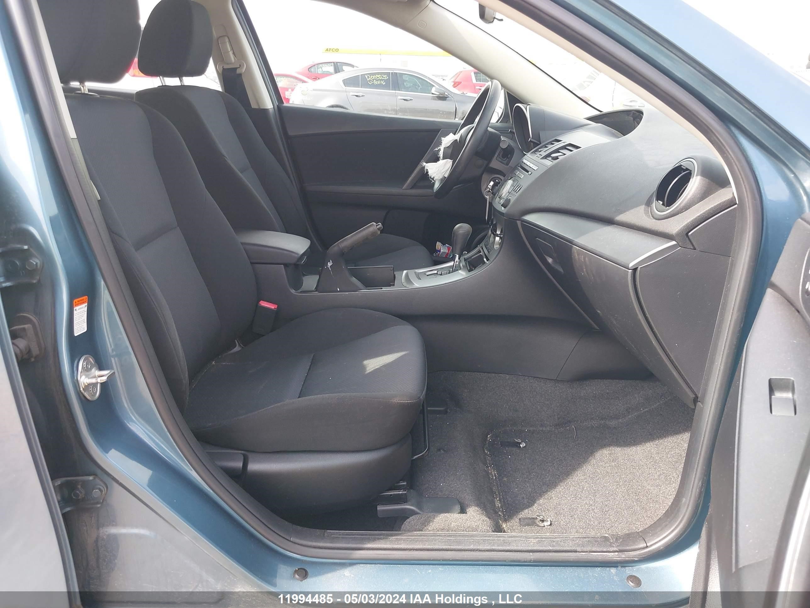 Photo 4 VIN: JM1BL1KF4B1358612 - MAZDA 3 