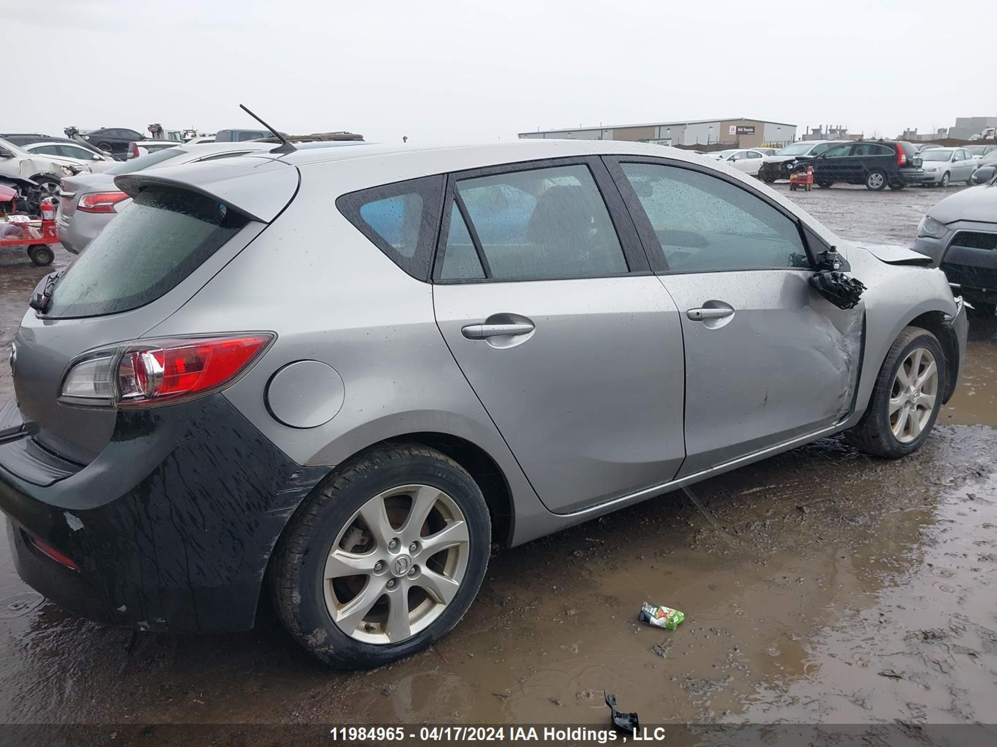 Photo 3 VIN: JM1BL1KF6B1357655 - MAZDA 3 