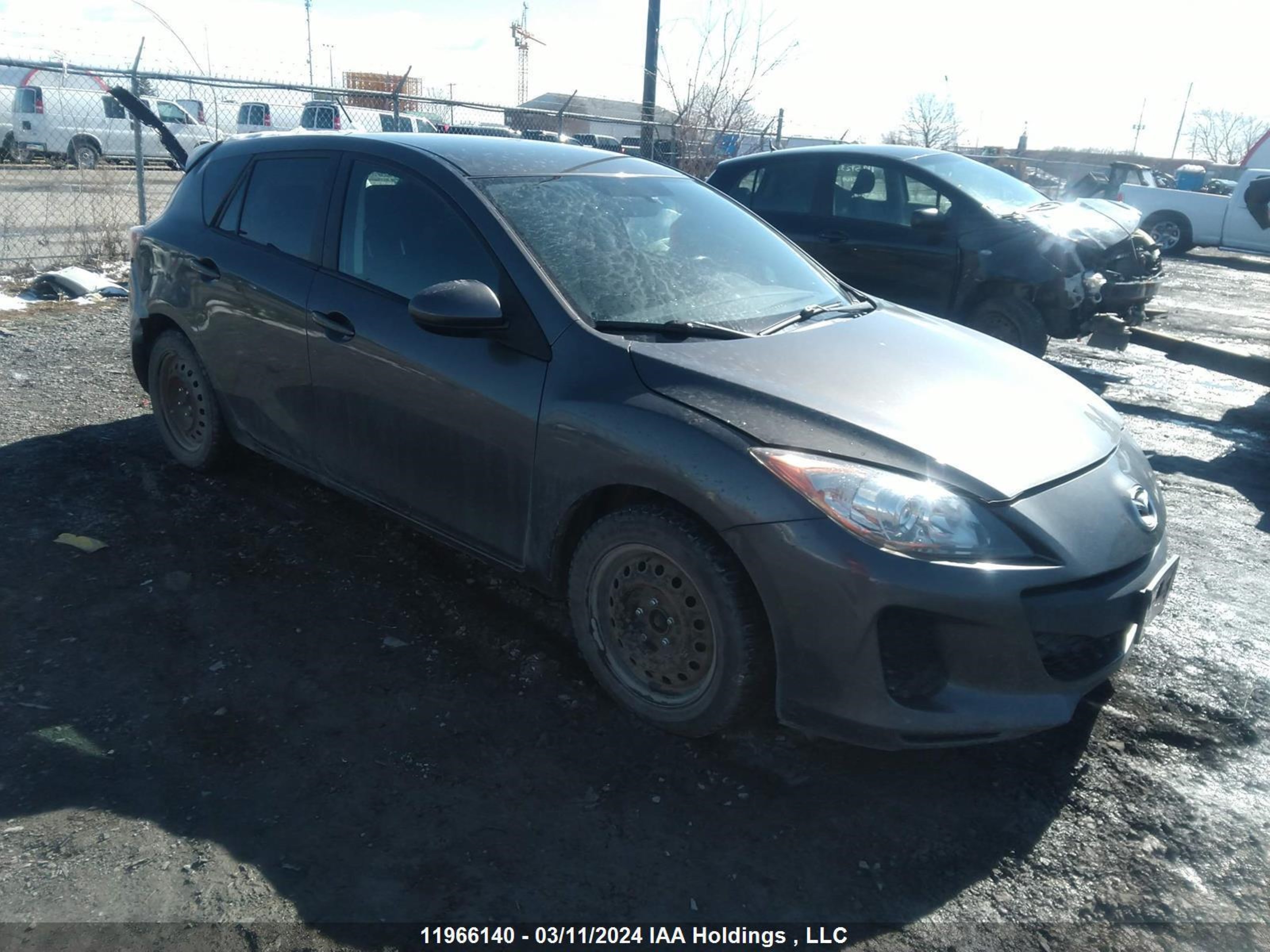 Photo 0 VIN: JM1BL1KF6D1776950 - MAZDA 3 