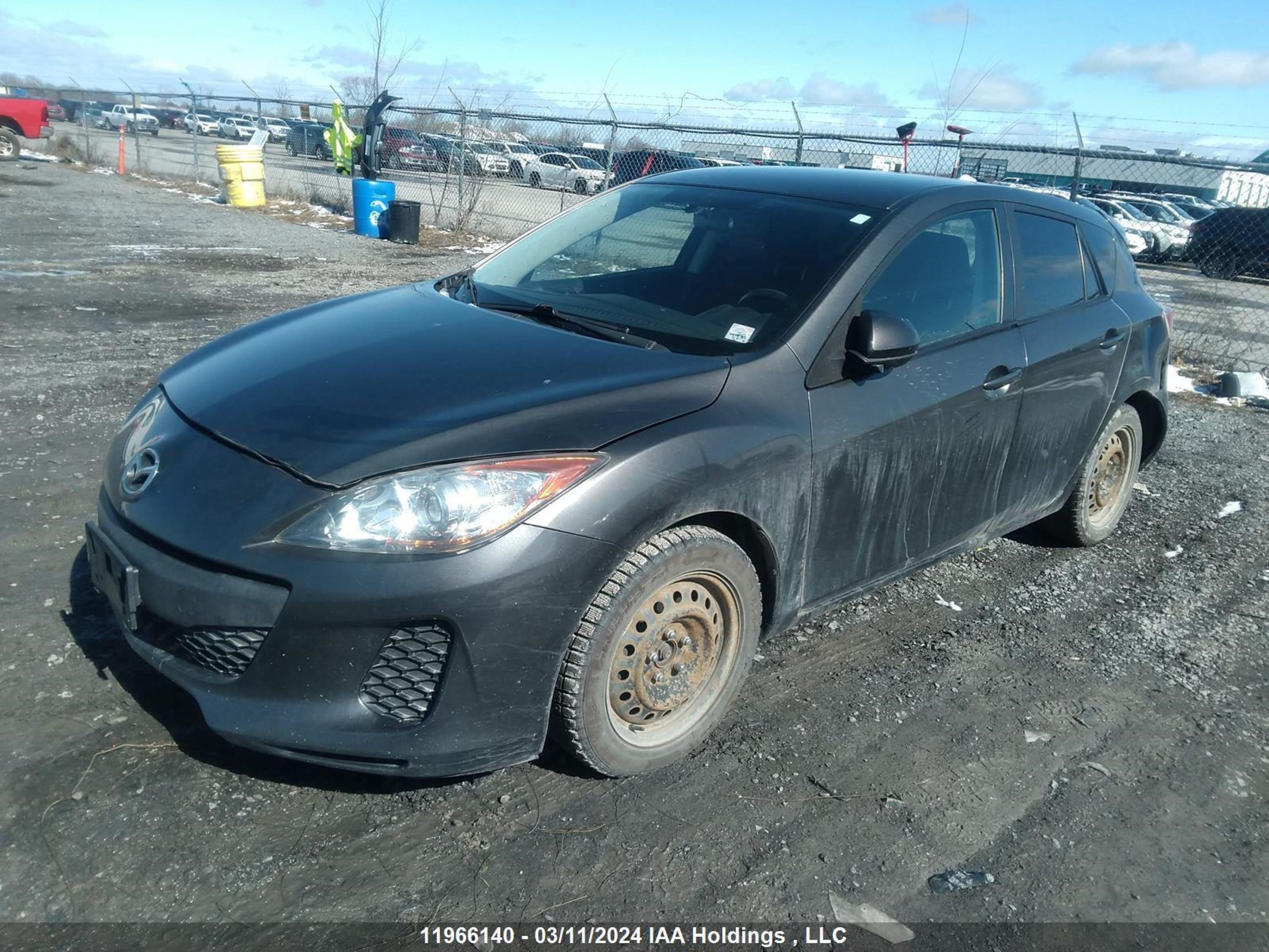 Photo 1 VIN: JM1BL1KF6D1776950 - MAZDA 3 