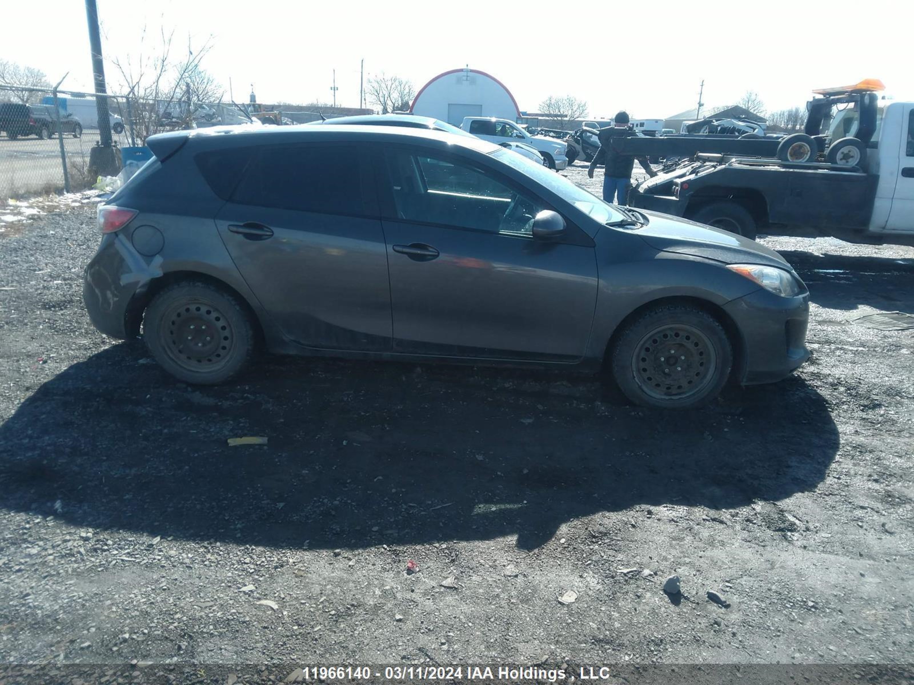 Photo 12 VIN: JM1BL1KF6D1776950 - MAZDA 3 