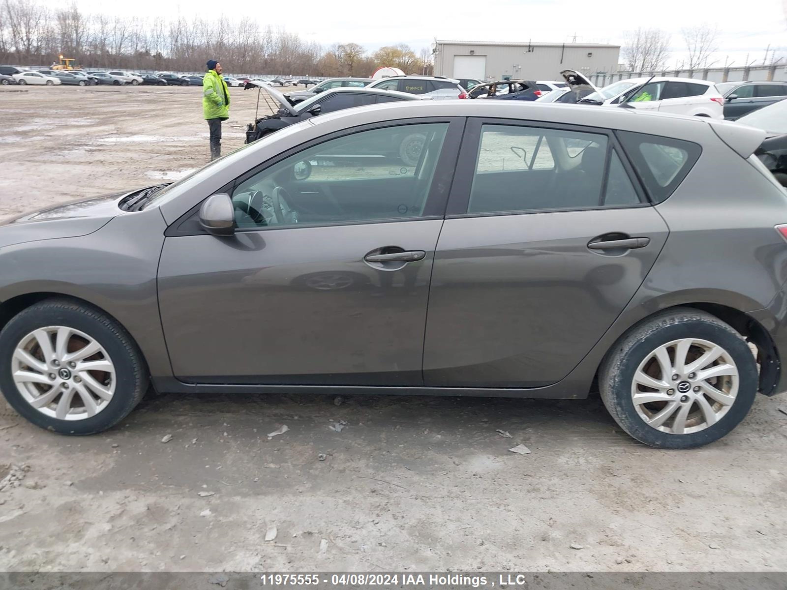 Photo 14 VIN: JM1BL1KF8D1705975 - MAZDA 3 