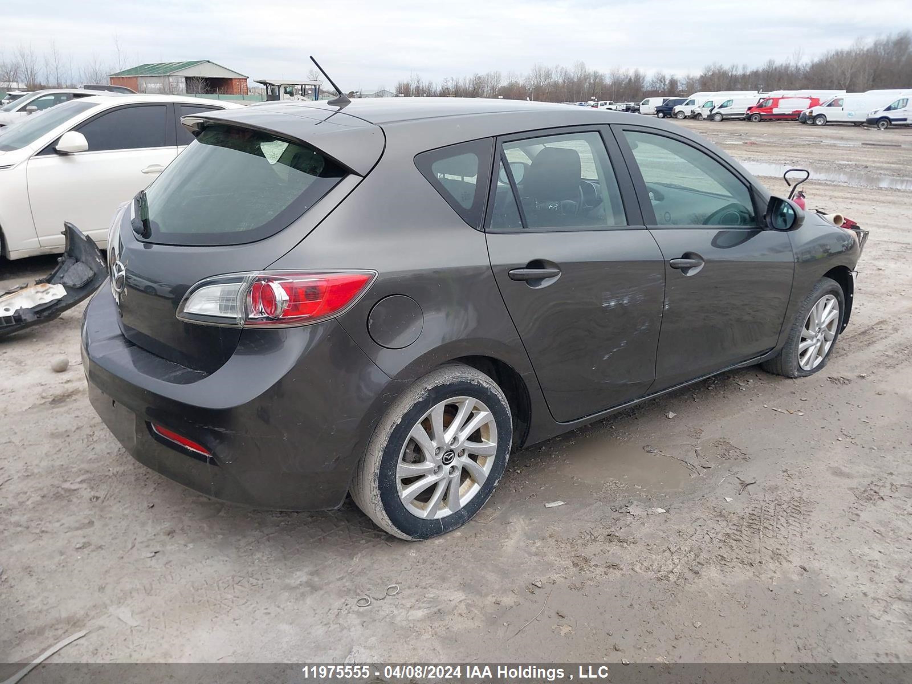 Photo 3 VIN: JM1BL1KF8D1705975 - MAZDA 3 