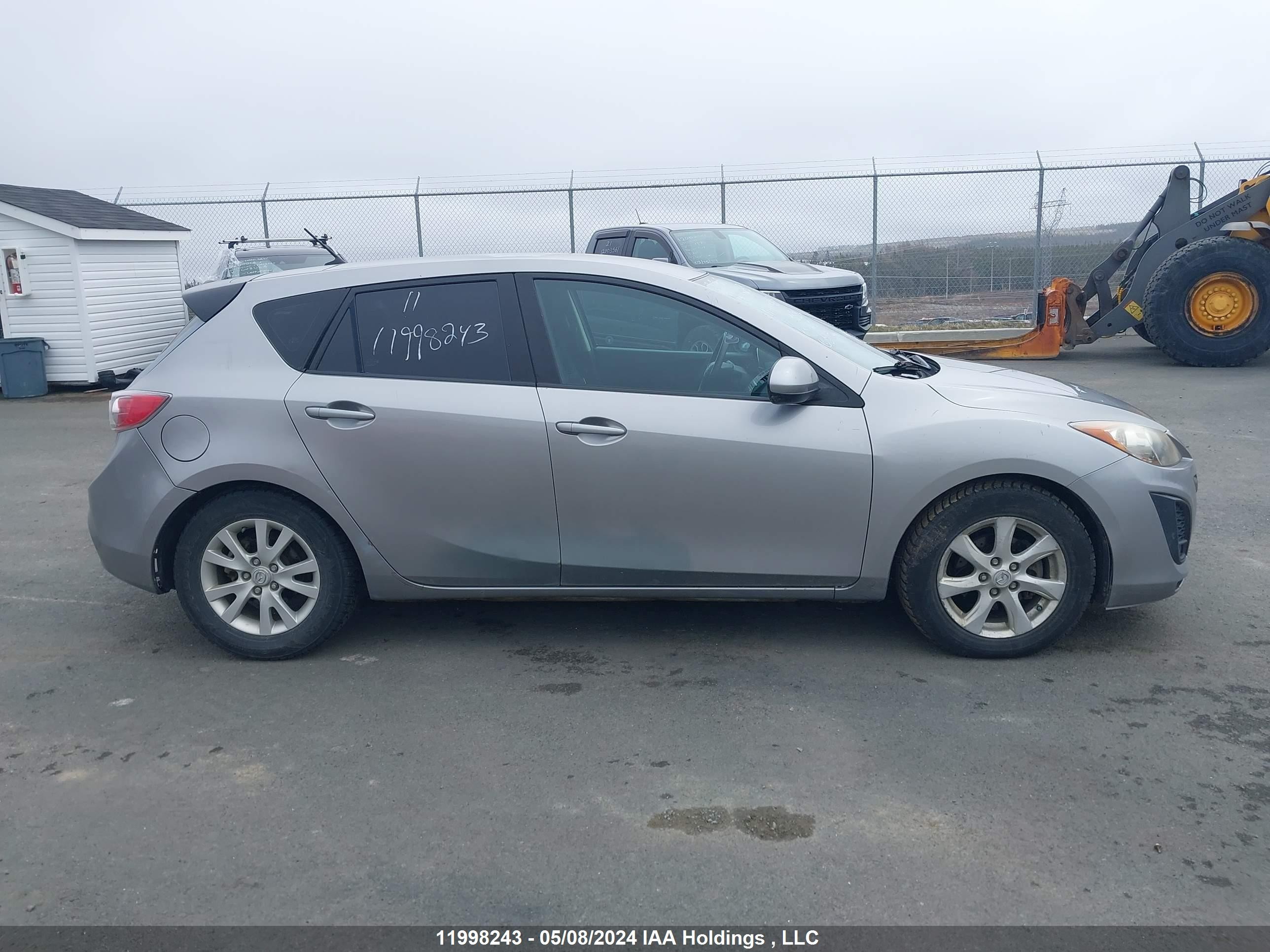 Photo 13 VIN: JM1BL1KF9B1405942 - MAZDA 3 