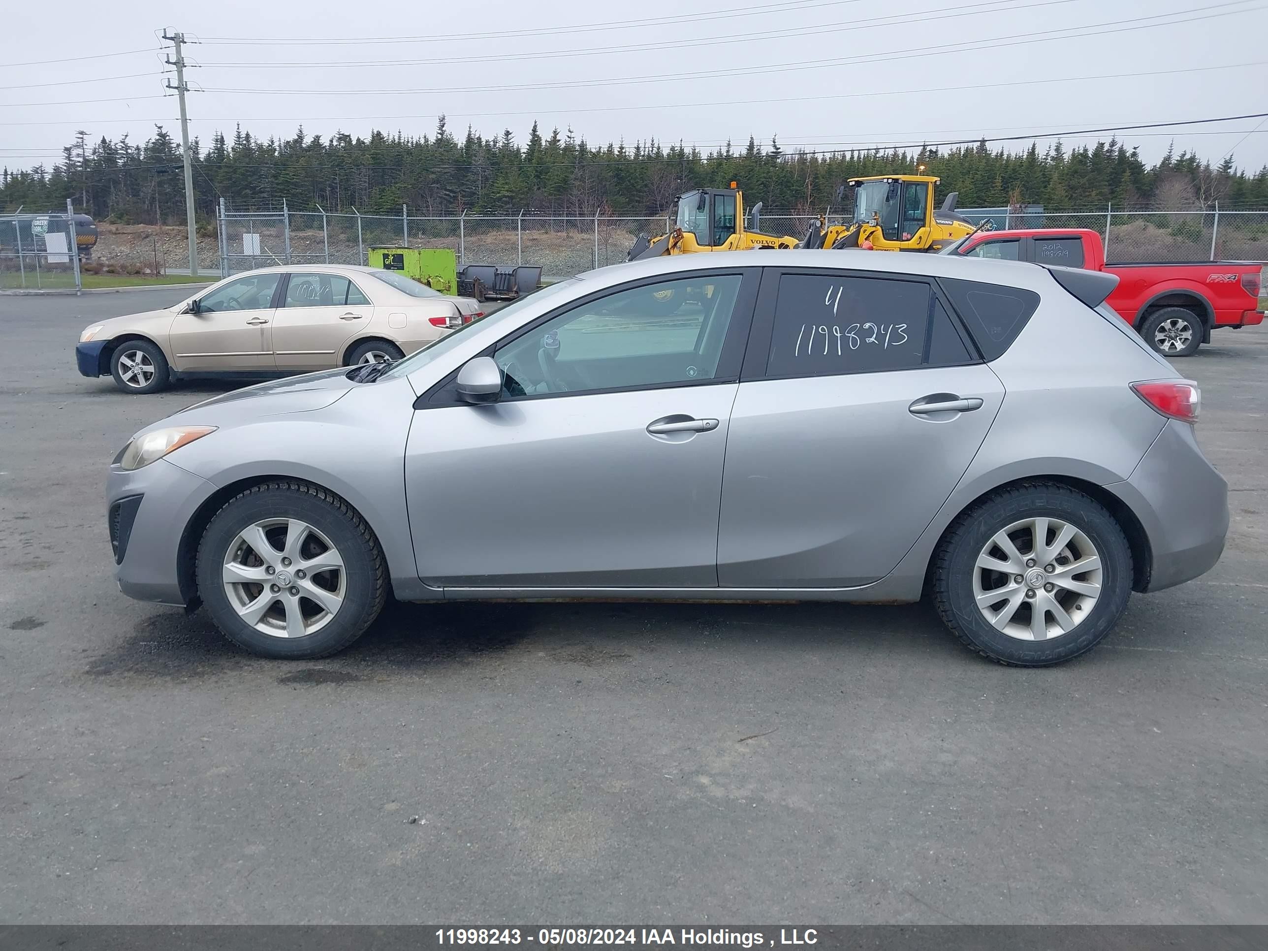 Photo 14 VIN: JM1BL1KF9B1405942 - MAZDA 3 