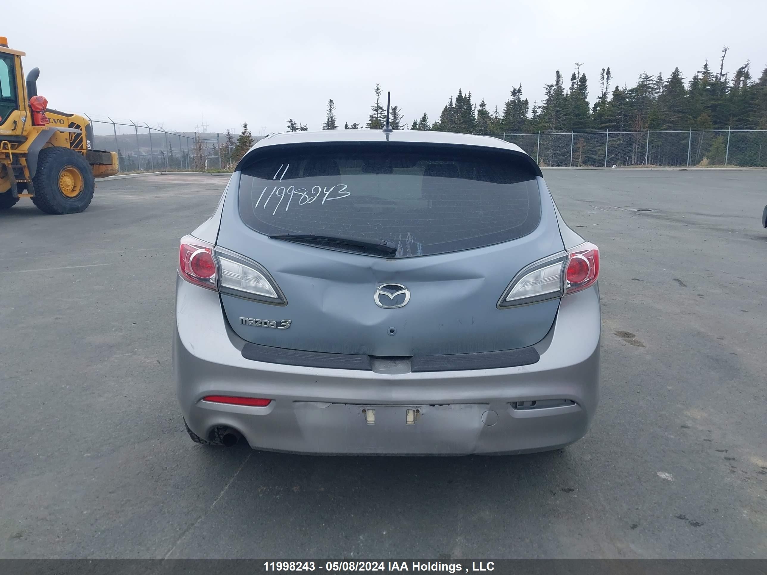 Photo 5 VIN: JM1BL1KF9B1405942 - MAZDA 3 