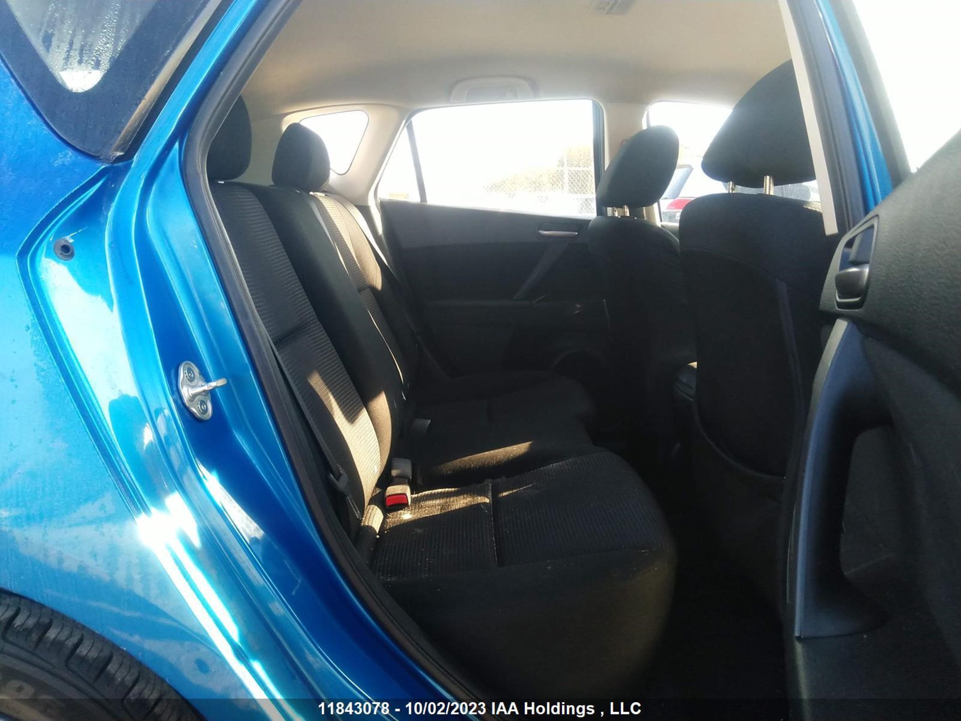 Photo 7 VIN: JM1BL1KF9C1513575 - MAZDA 3 