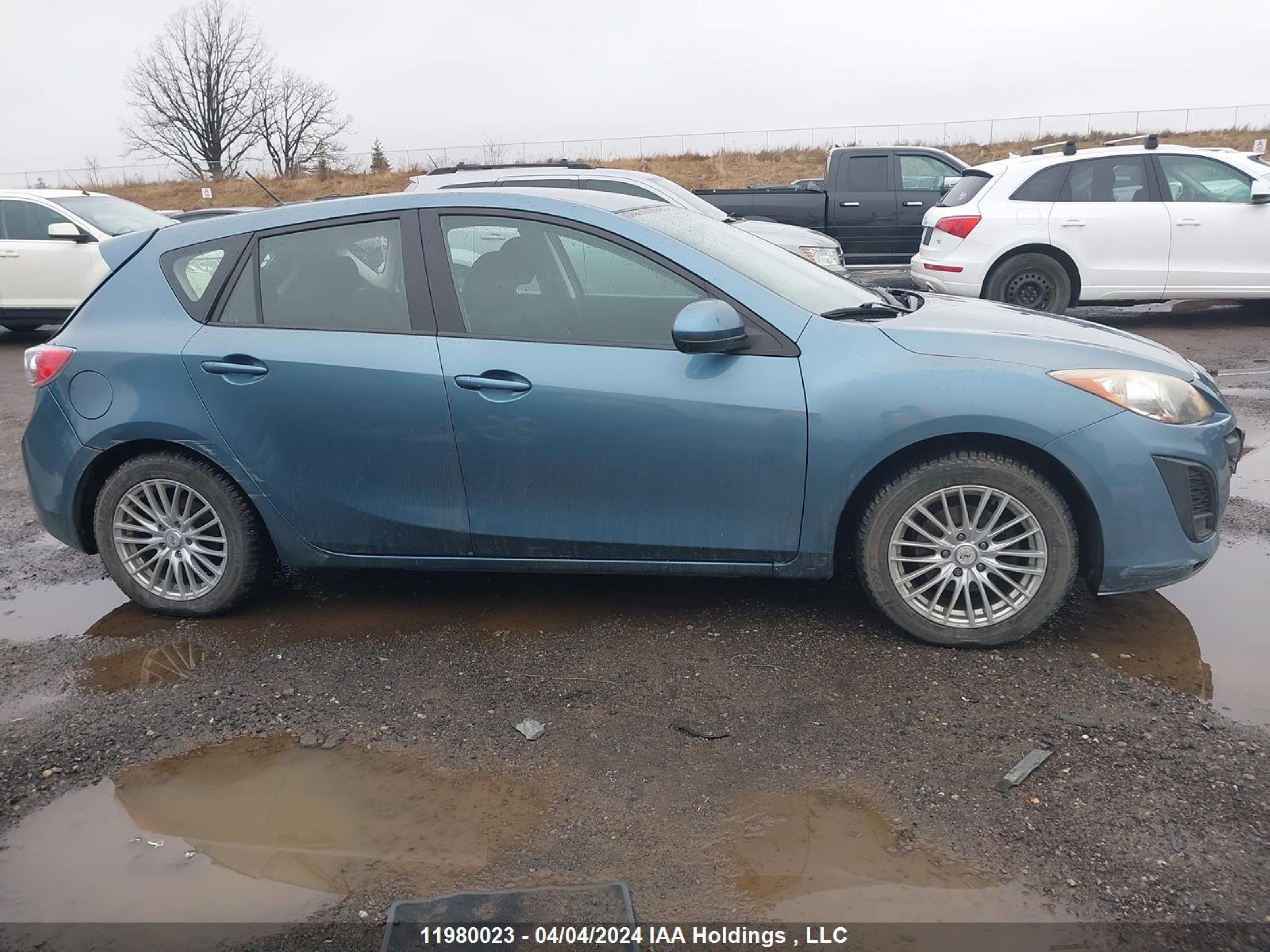 Photo 12 VIN: JM1BL1KFXB1429523 - MAZDA 3 