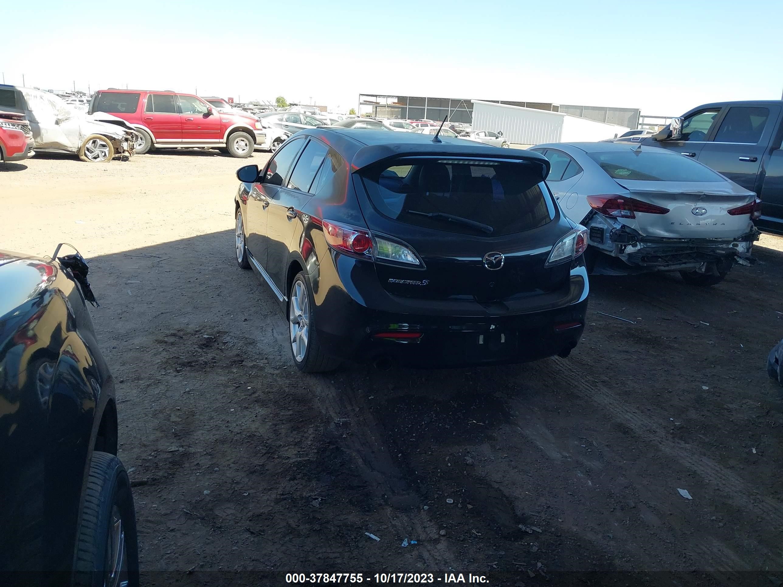 Photo 2 VIN: JM1BL1L32C1500266 - MAZDA 3 