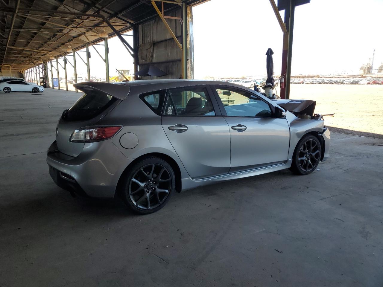 Photo 2 VIN: JM1BL1L49D1809565 - MAZDA 3 