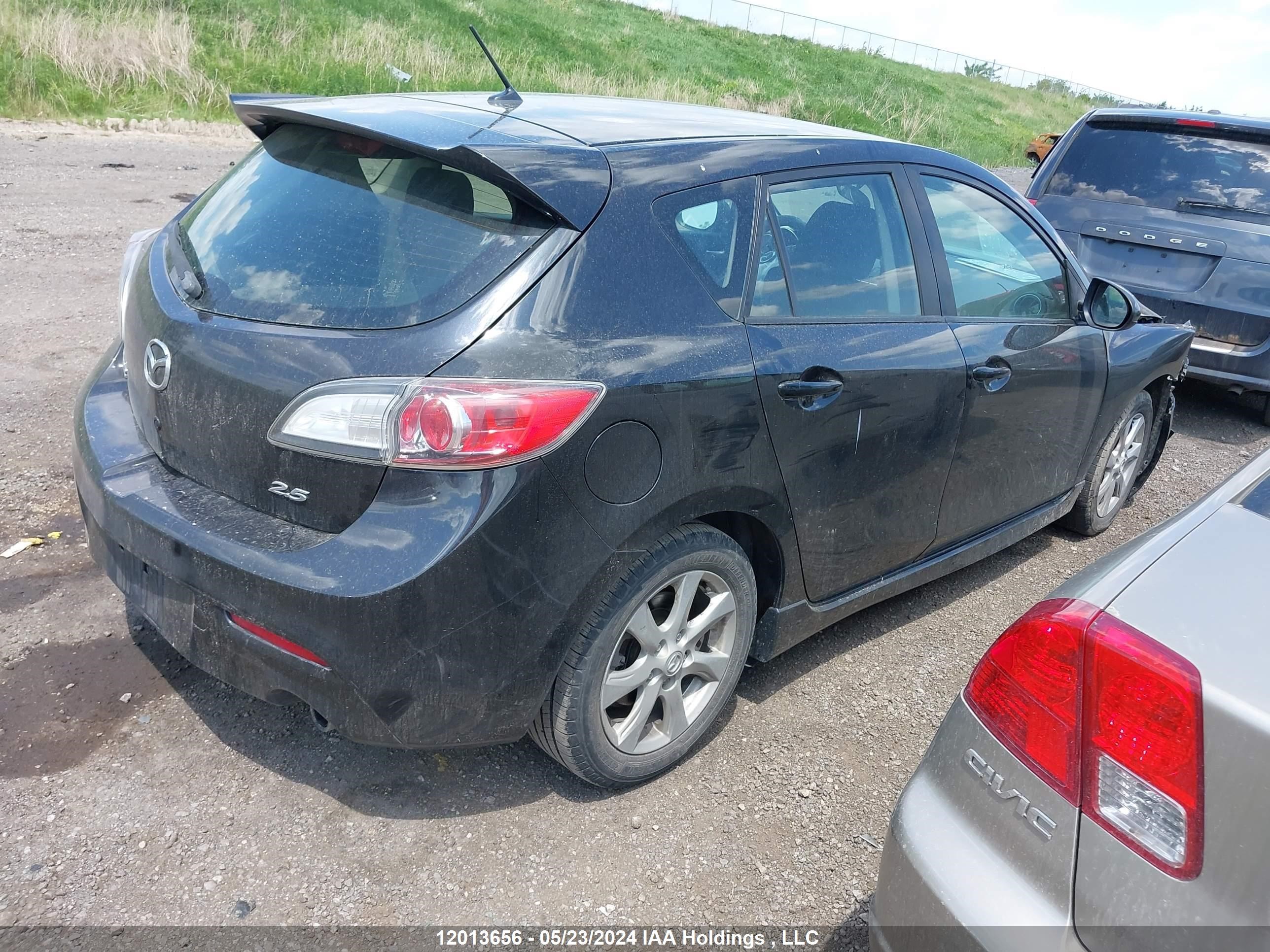 Photo 3 VIN: JM1BL1L59B1395032 - MAZDA 3 