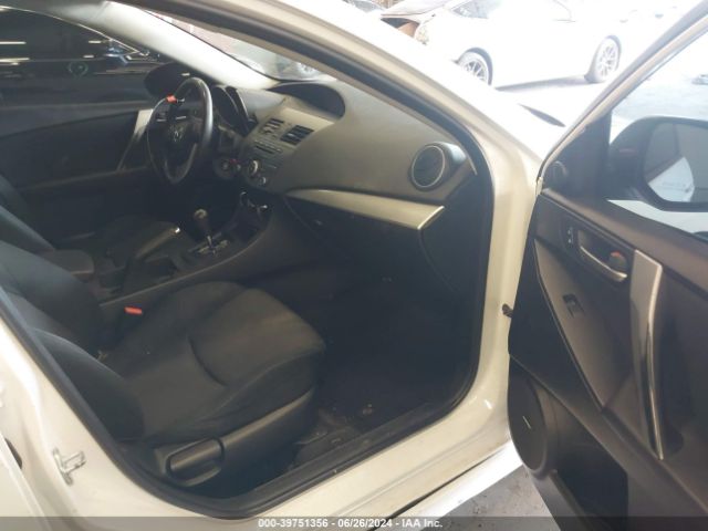 Photo 4 VIN: JM1BL1L61C1512824 - MAZDA MAZDA3 