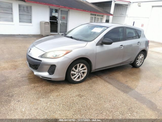 Photo 1 VIN: JM1BL1L70D1764137 - MAZDA MAZDA3 