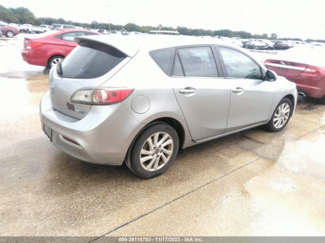 Photo 3 VIN: JM1BL1L70D1764137 - MAZDA MAZDA3 