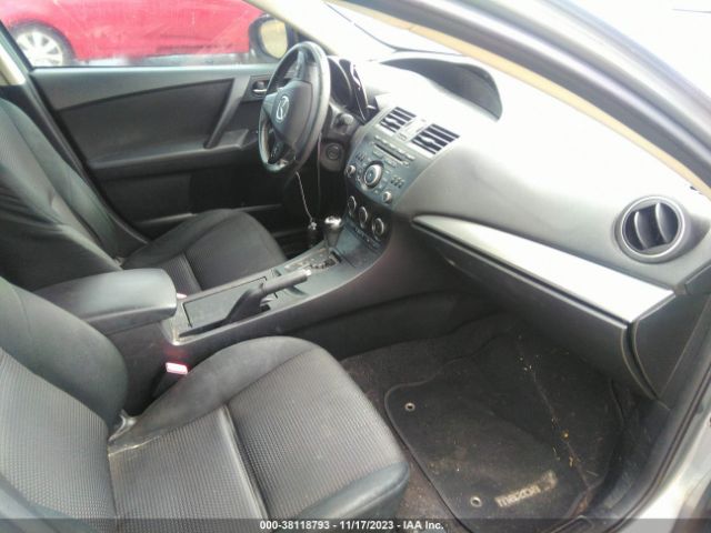 Photo 4 VIN: JM1BL1L70D1764137 - MAZDA MAZDA3 